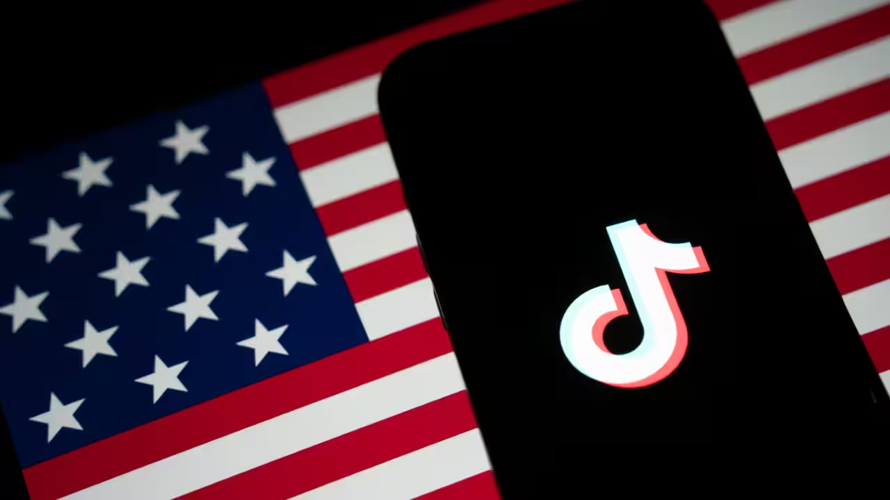 US lifts TikTok ban on federal work phones