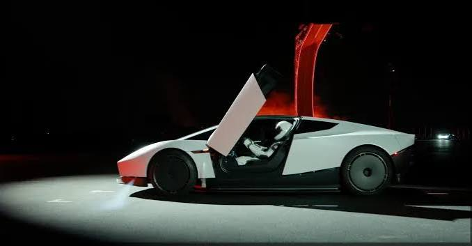 Tesla Reveals SpaceX-Powered Roadster