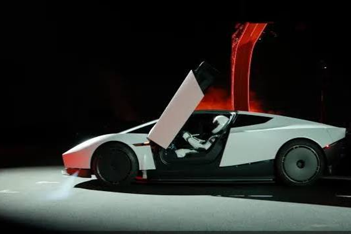 Tesla Reveals SpaceX-Powered Roadster