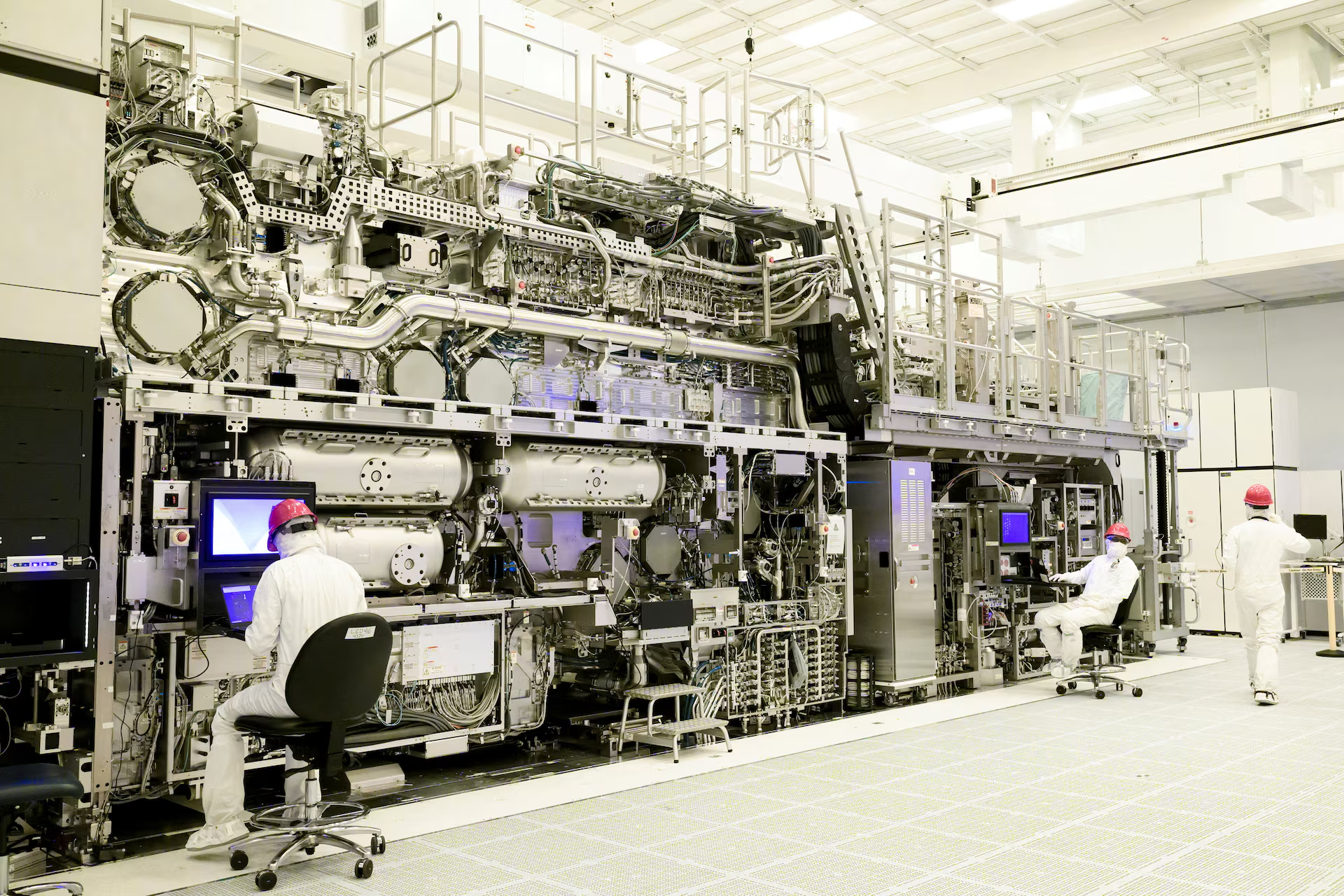 Jinjing Raises RMB300M for Chipmaking Equipment