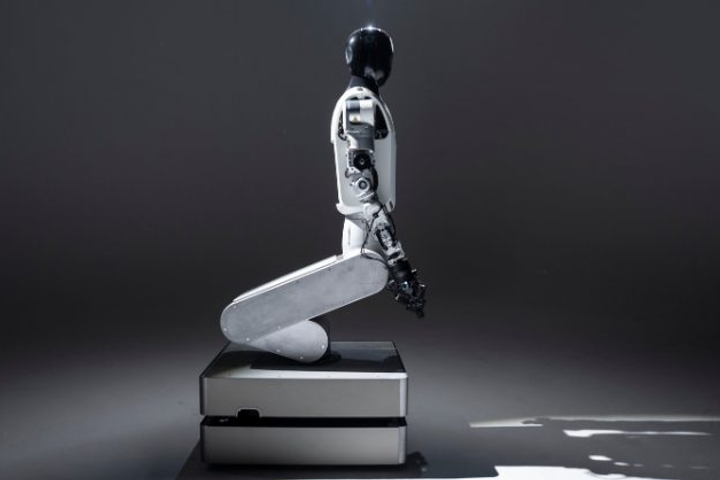Humanoid raises $152M for industrial robot rollout