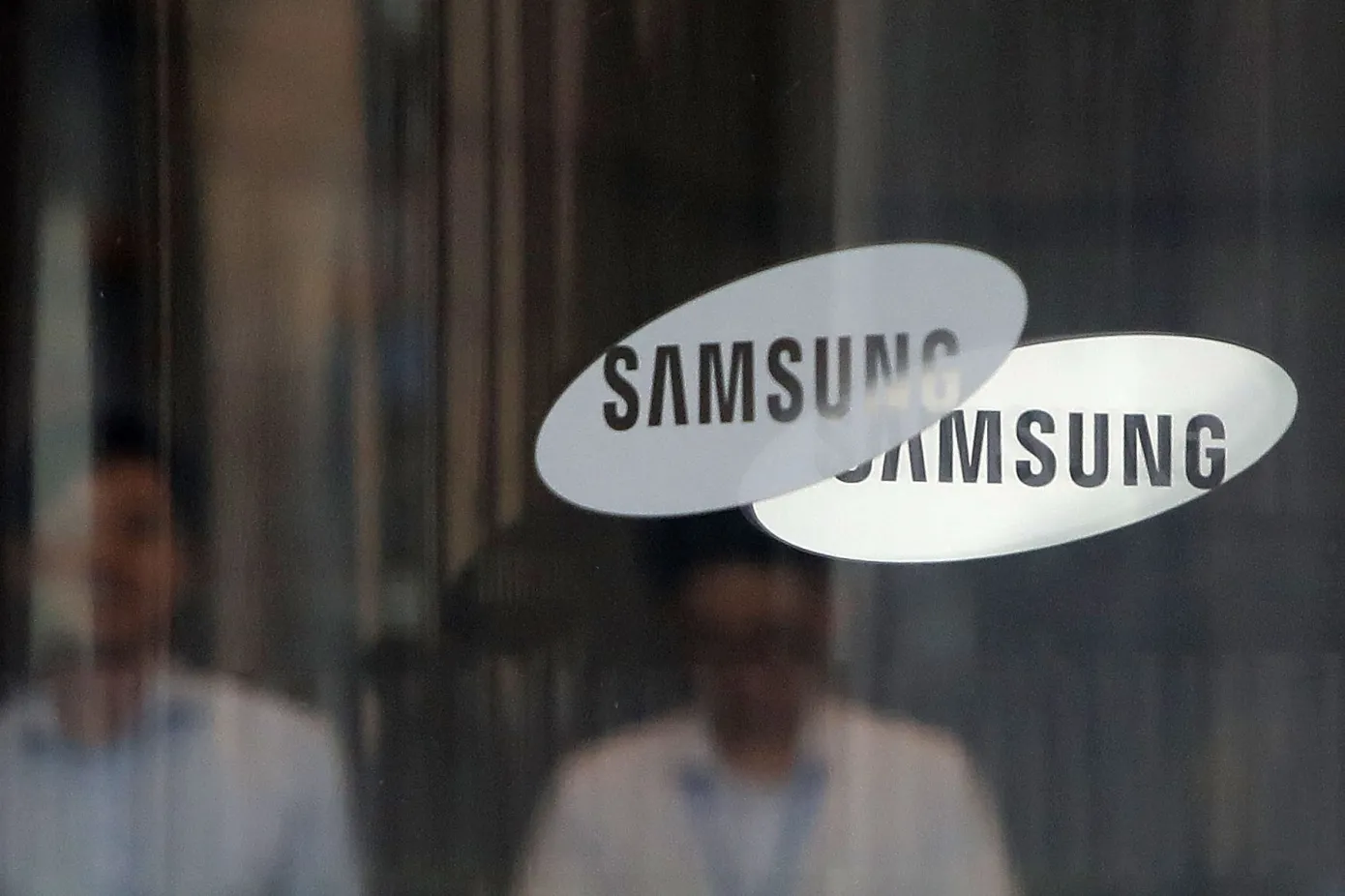 Samsung Warns AI Memory Shortage Will Last