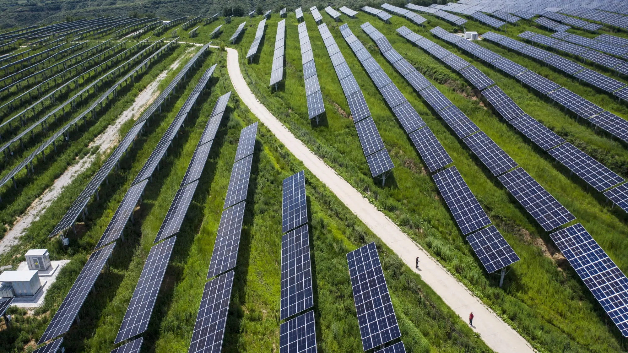 China renewables IPO draws $943B in retail bids