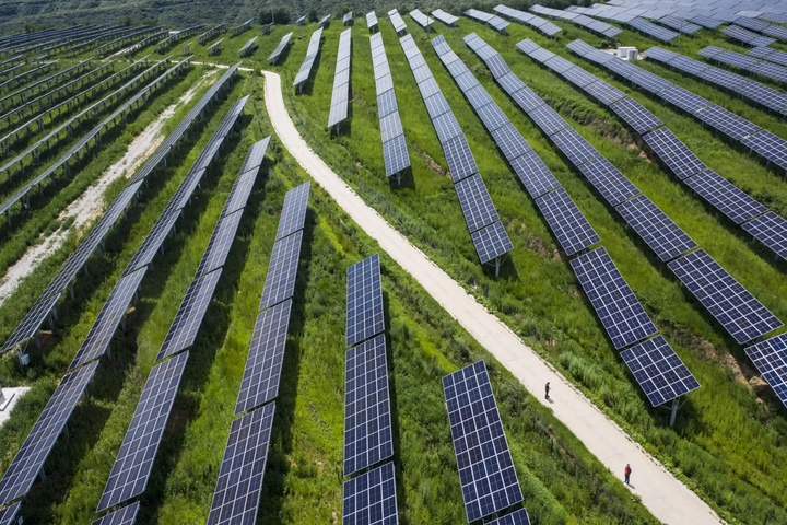 China renewables IPO draws $943B in retail bids