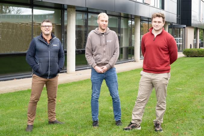 Salience Labs Raises $125M for Optical AI Networking