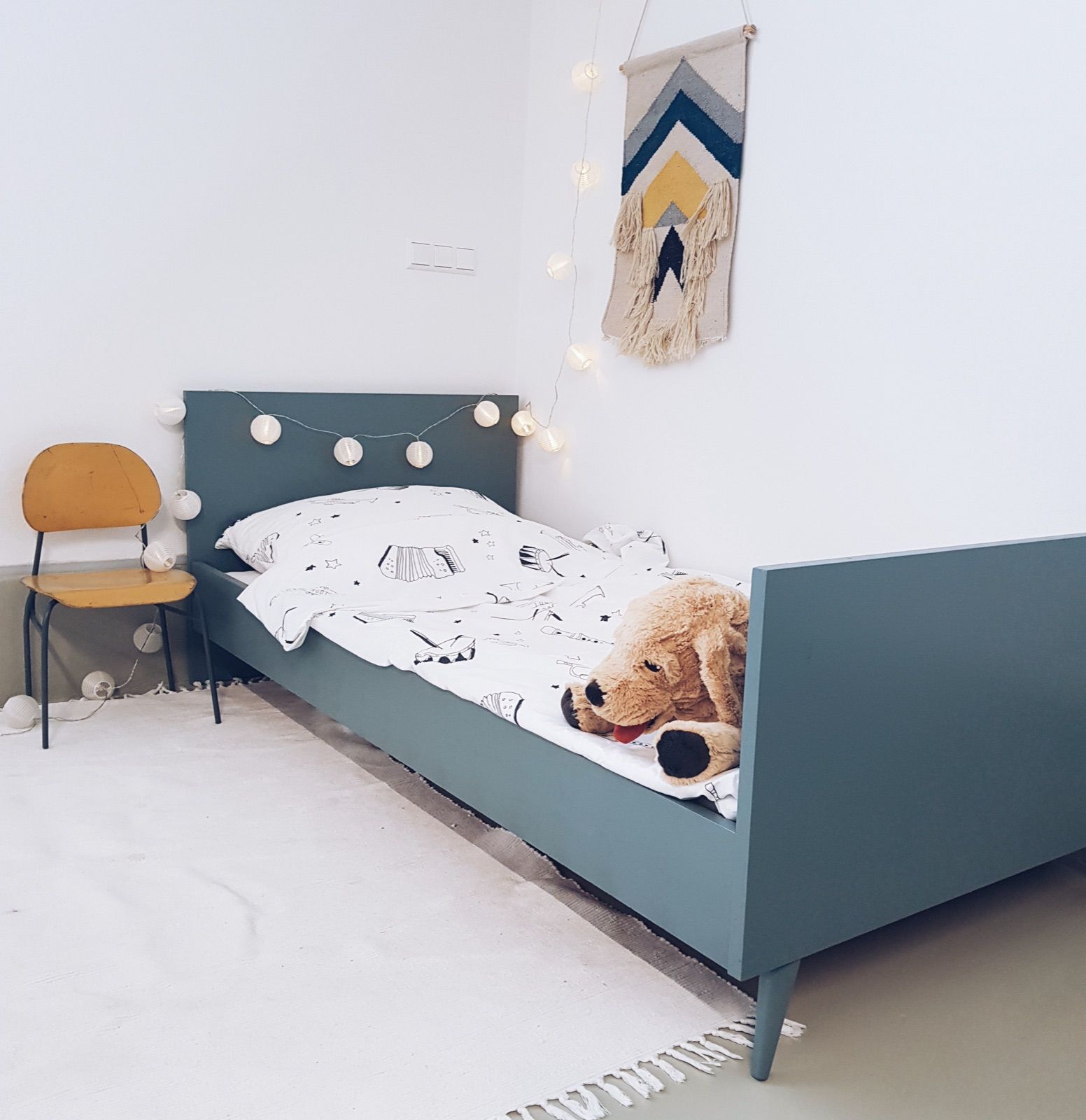 Retro Kinderbett blau