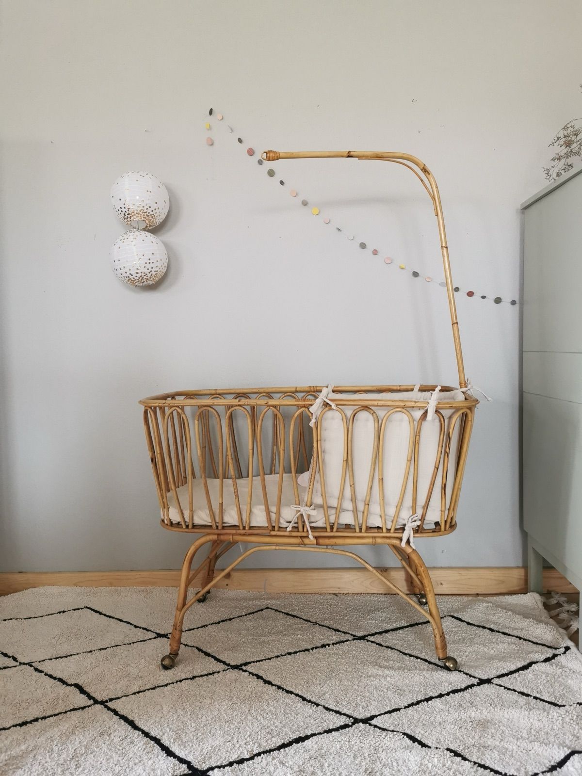 Rattan Stubenwagen, 100 cm breit