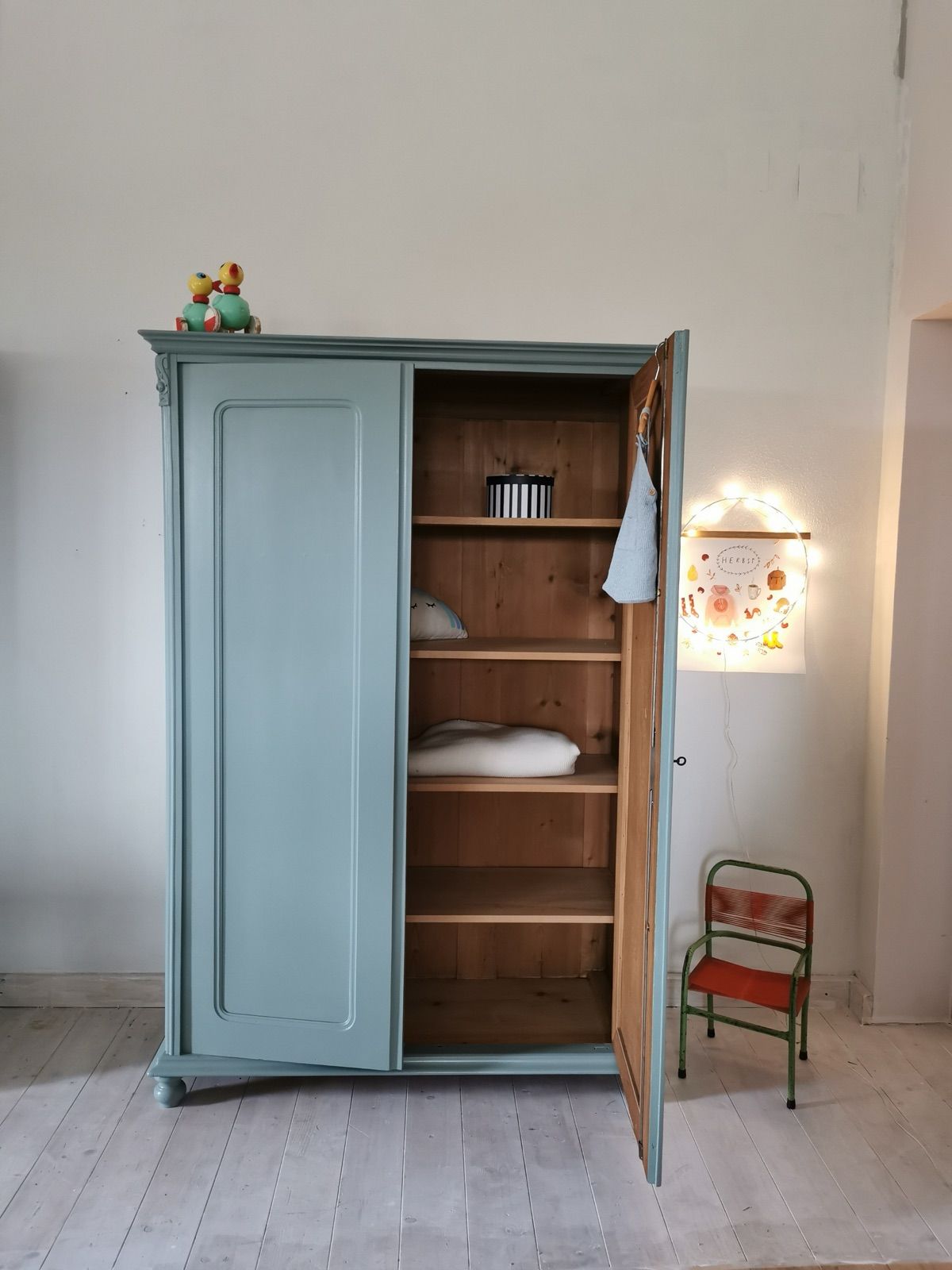 Vintage Kasten grünblau, Ansicht 2