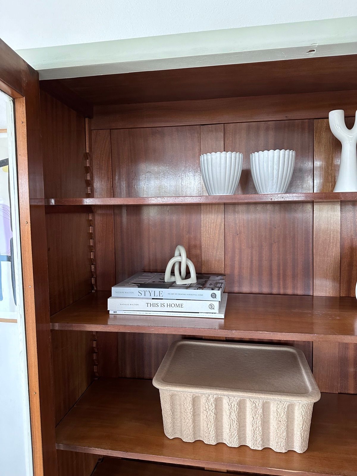 Vitrine grau, Ansicht 4