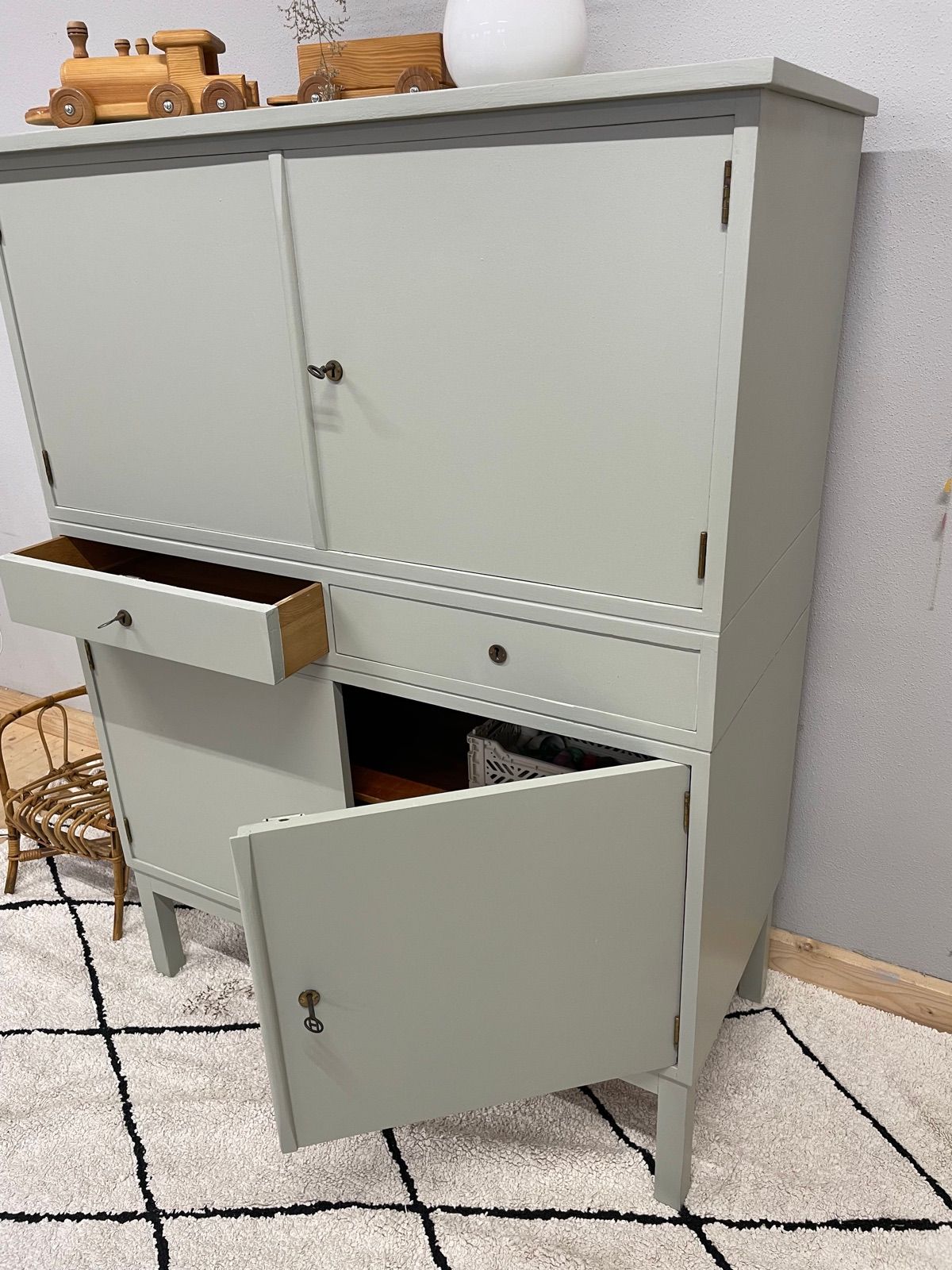 Highboard grau, Ansicht 3