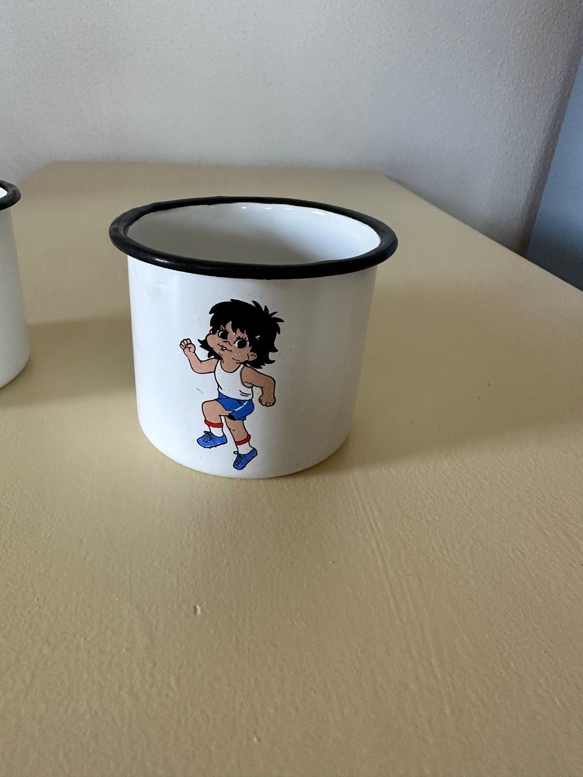 Emaile Kindertasse, Ansicht 2