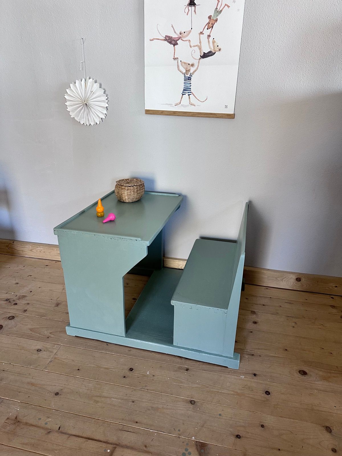 Kinderset Tisch und Bank, Ansicht 3