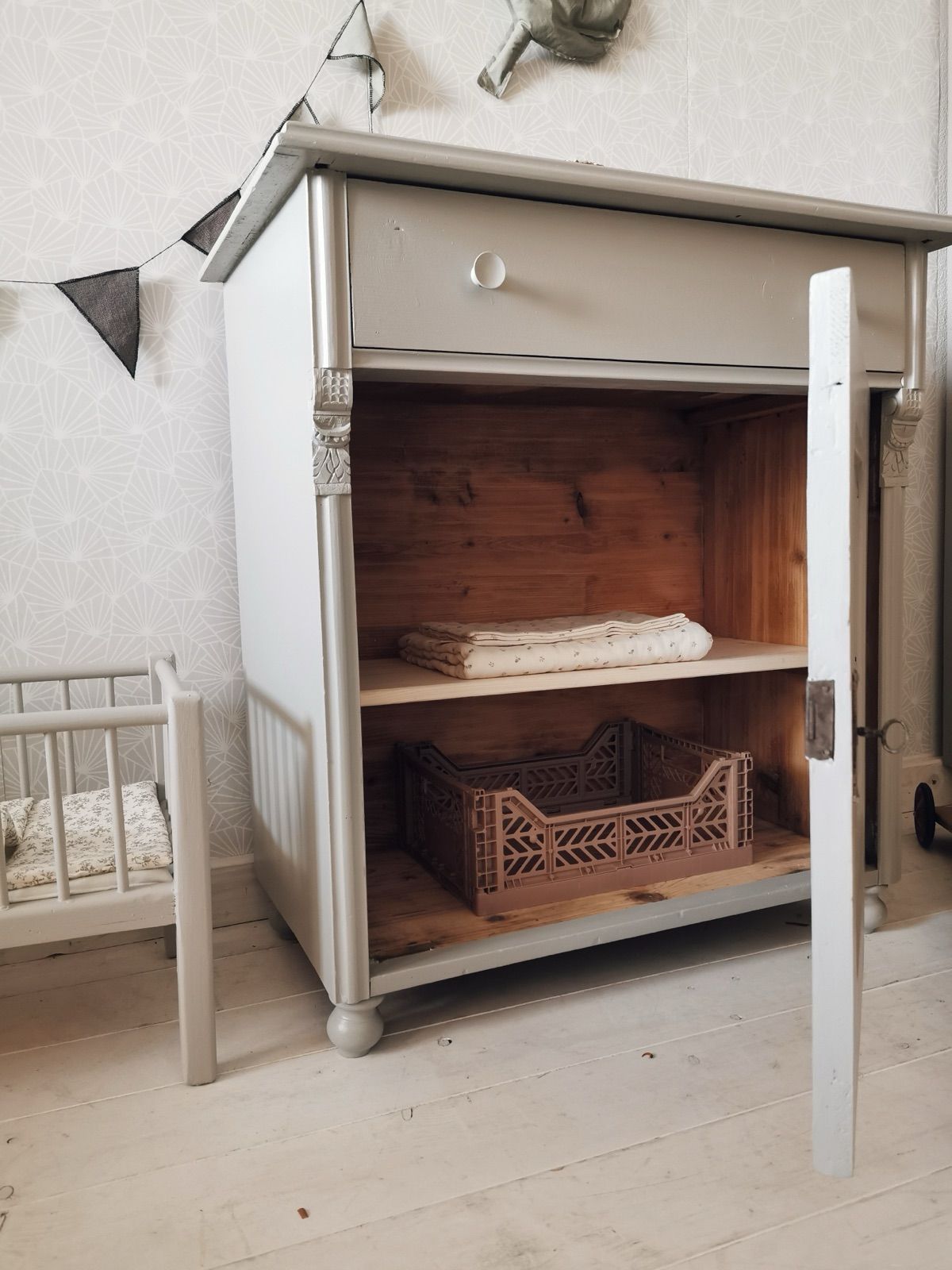 Kinderkommode mit Tür, Ansicht 3