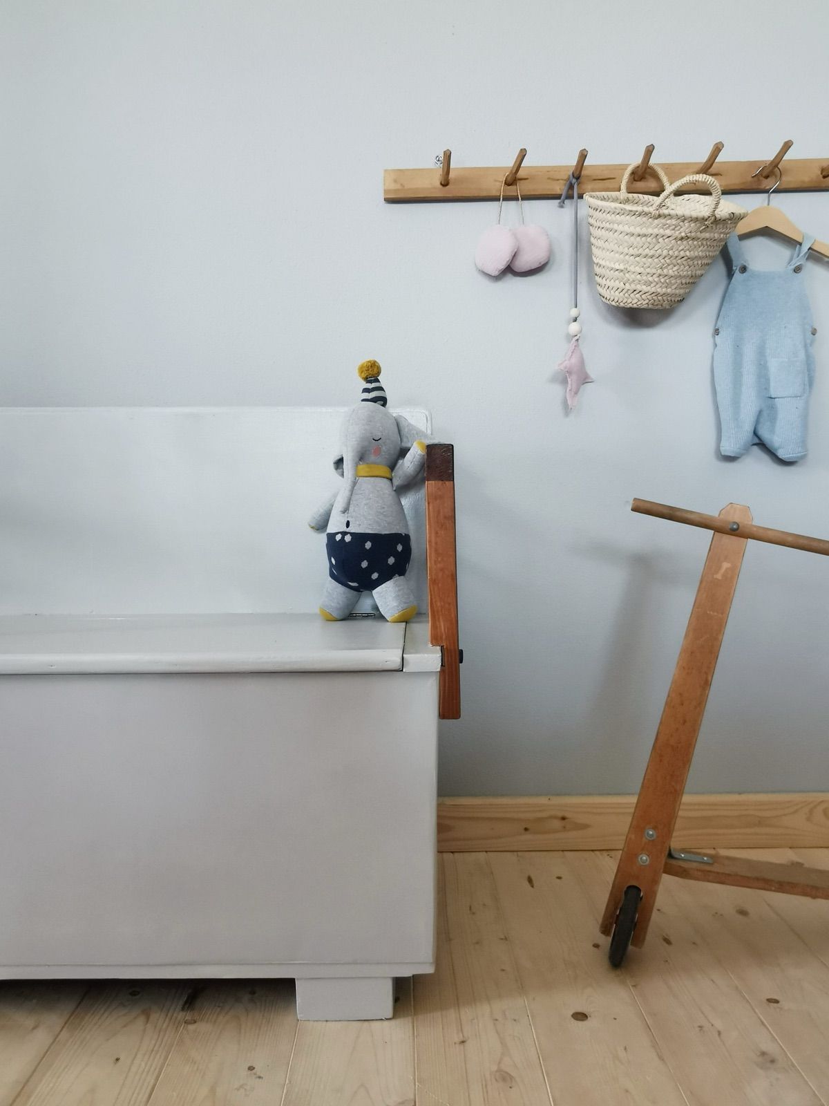 Kinderbank mit Lehne, Ansicht 3