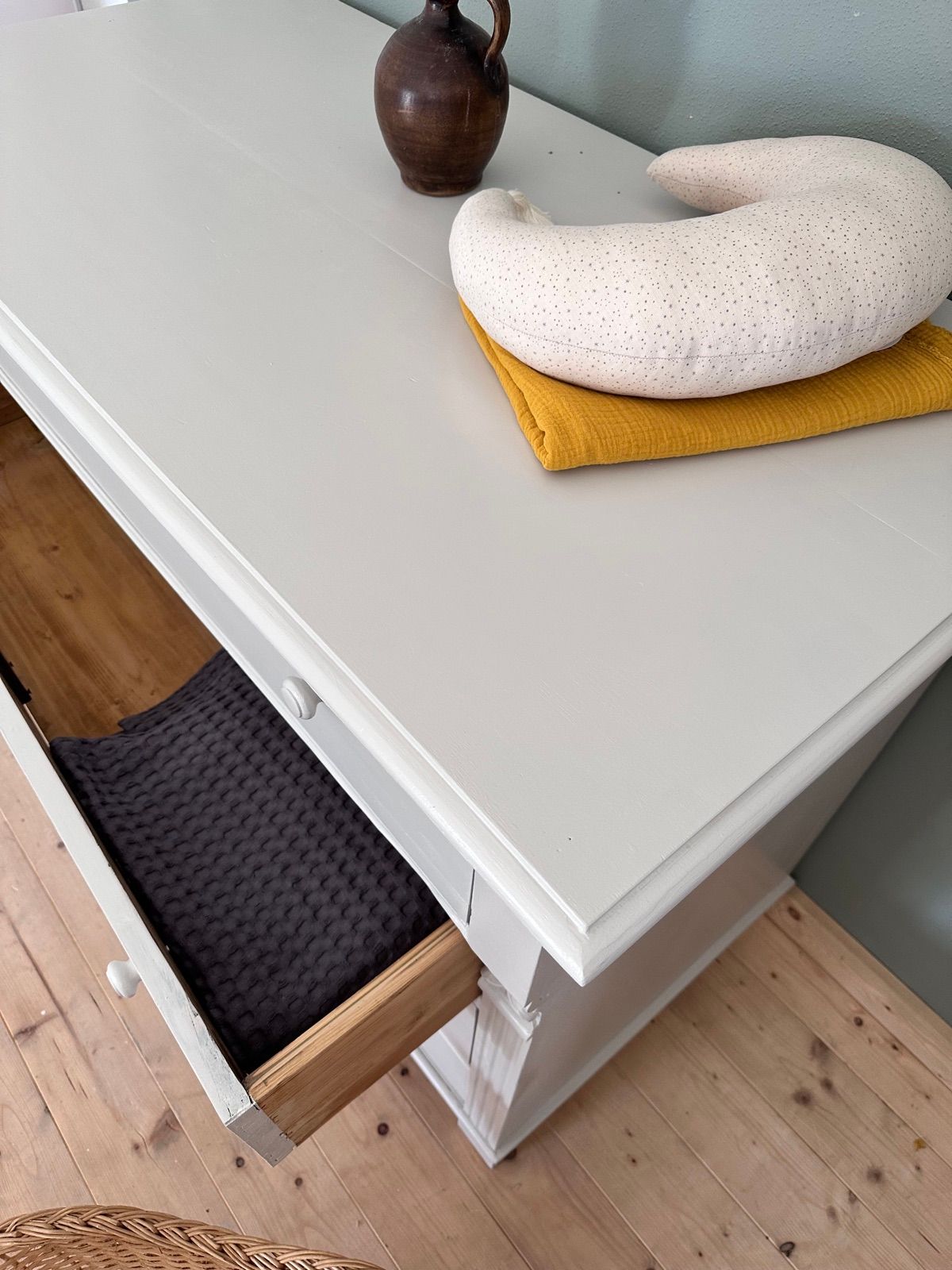 Vintage Kommode, 67 cm breit, Ansicht 3
