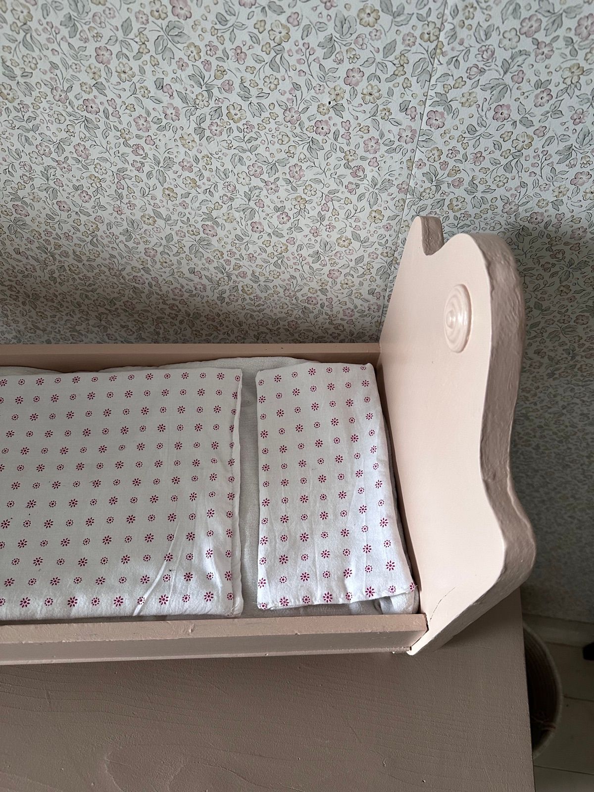 Puppenbett, Ansicht 2