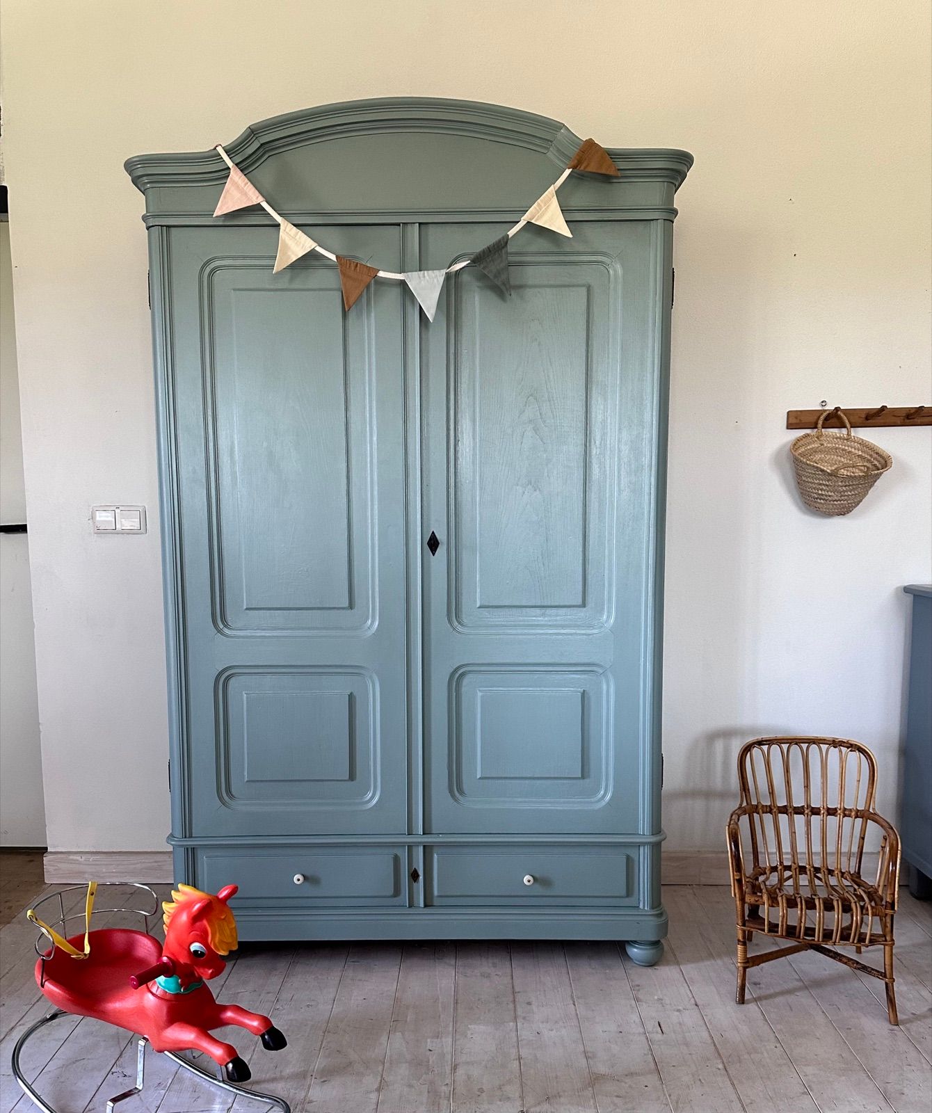 Vintage Steckkasten Oval Room Blue