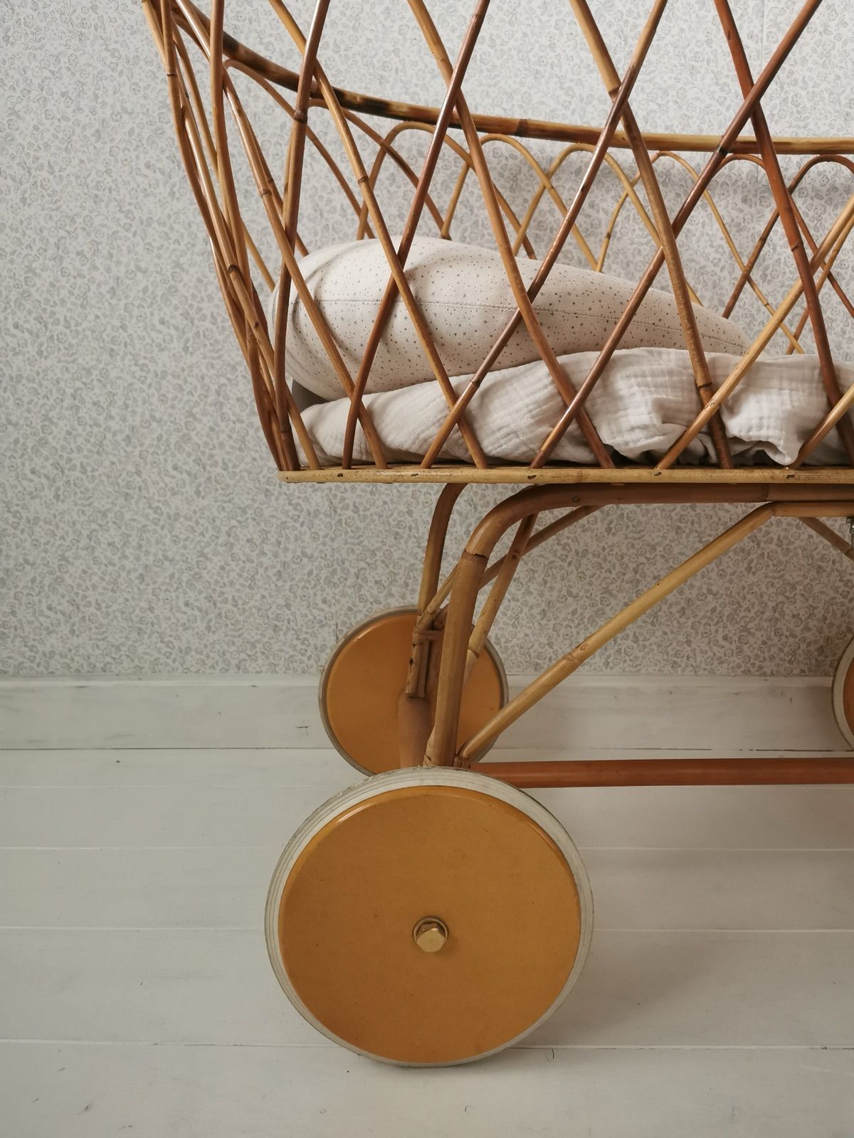 Vintage Rattan Stubenwagen, Ansicht 4