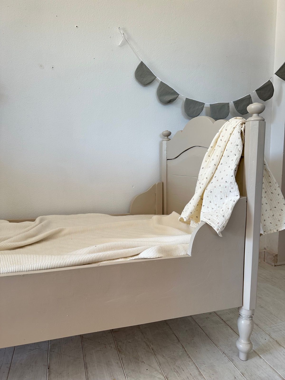 Kinderbett antik, Ansicht 4