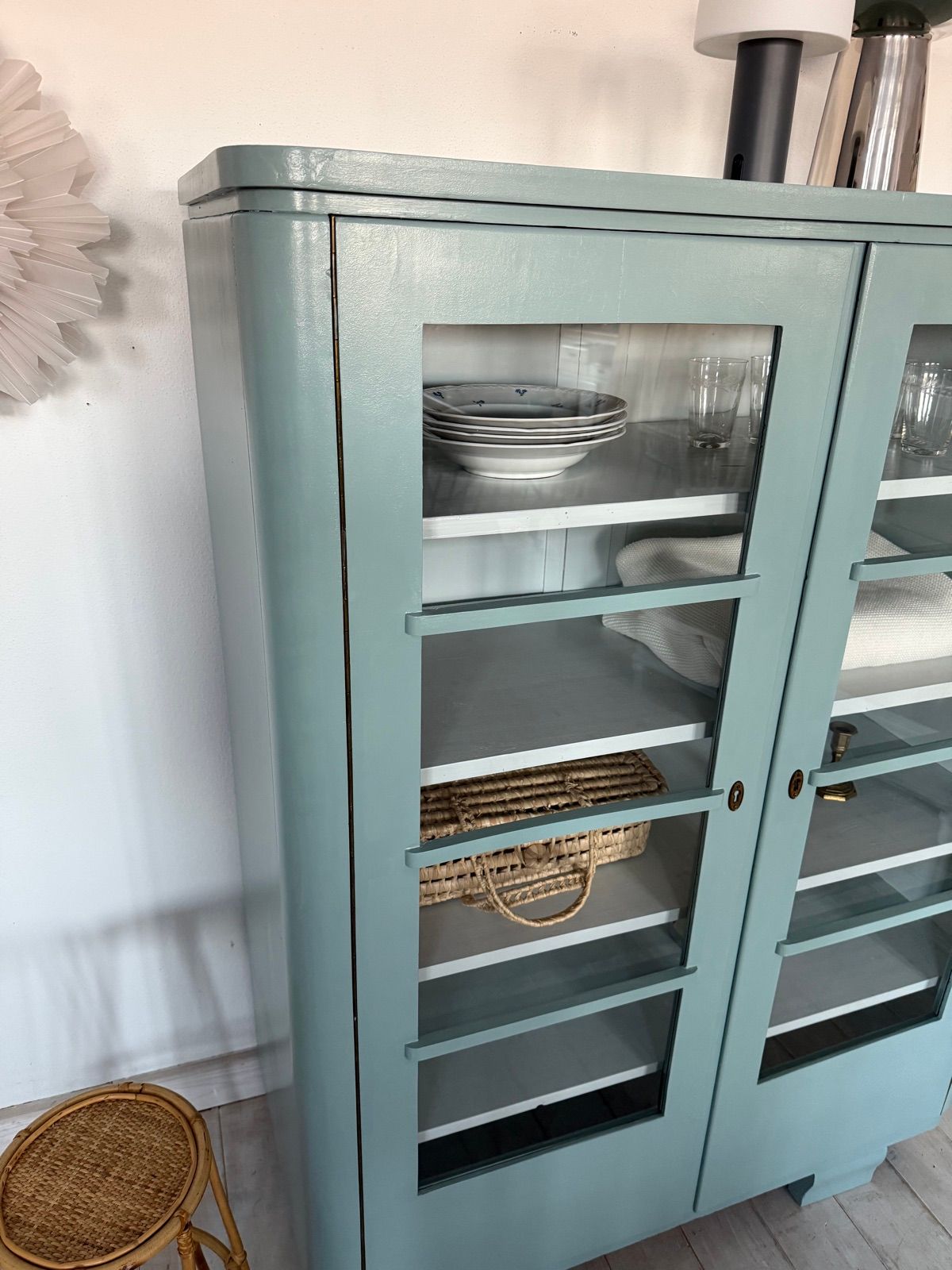 Antike Vitrine blau, Ansicht 2