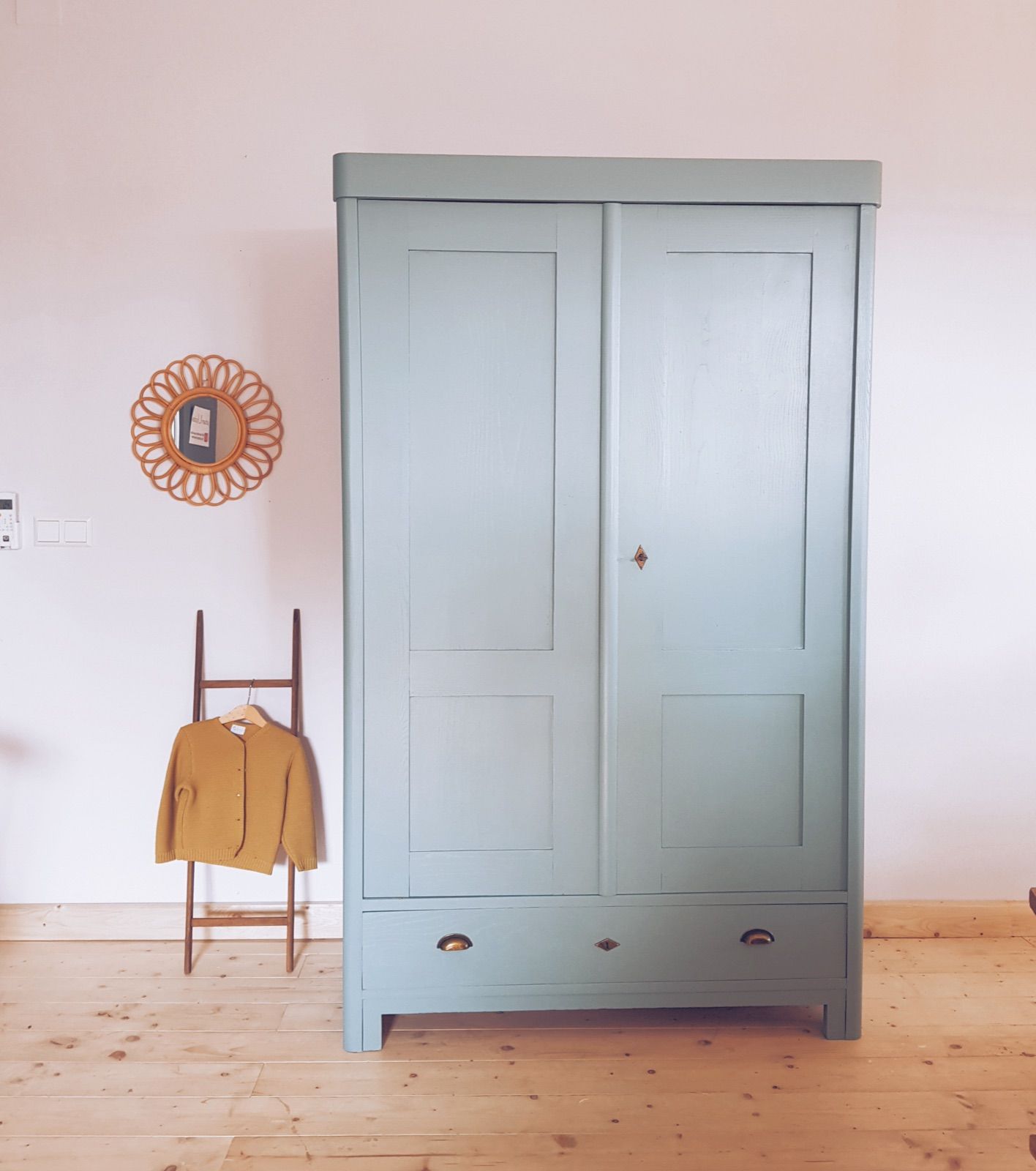 Vintage Kinderkasten, 190 cm breit