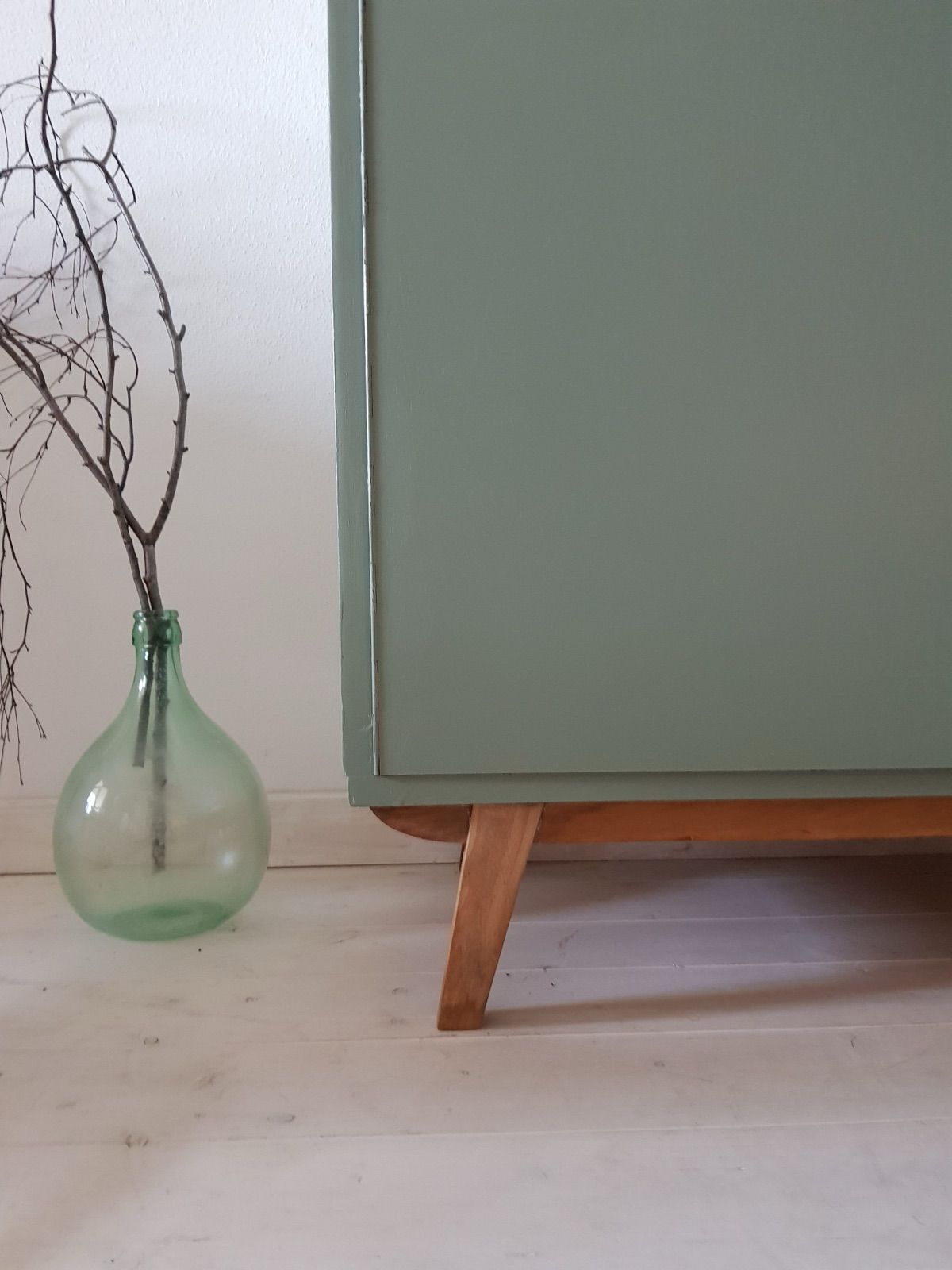 Highboard mit drei Laden, Ansicht 2