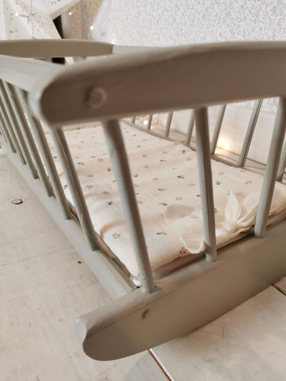 Puppenwiege Rosa grau, Ansicht 3