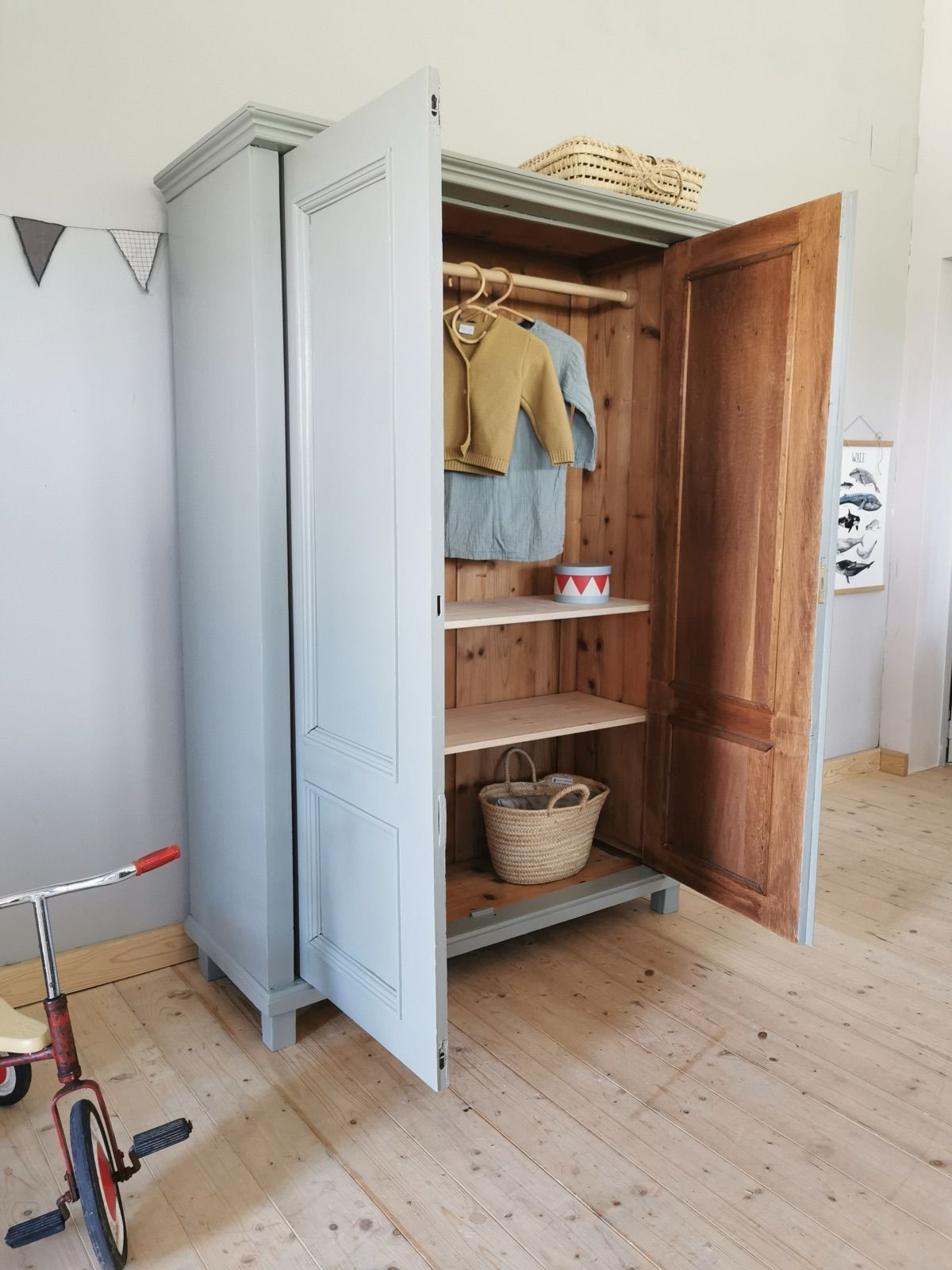 Vintage Kinderkasten greengrey, Ansicht 4