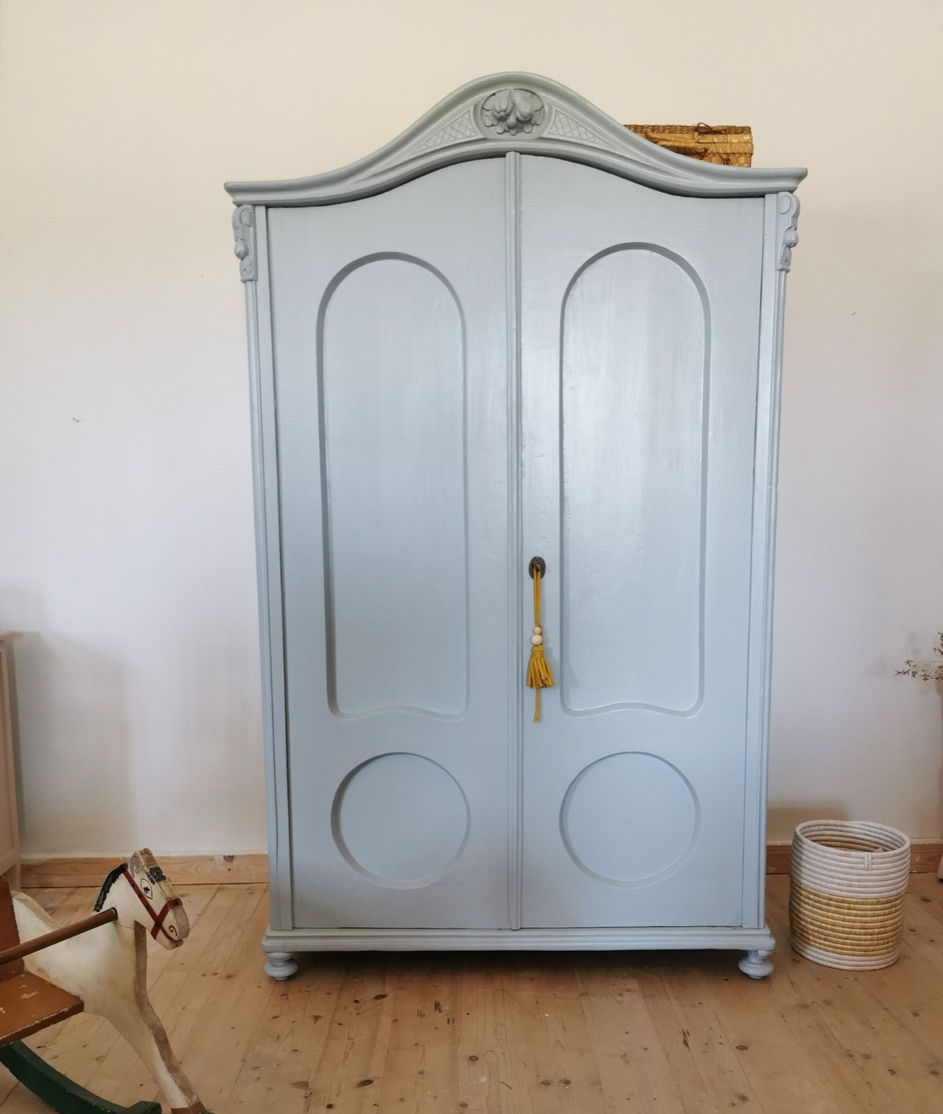 Vintage Kasten Parma Grey