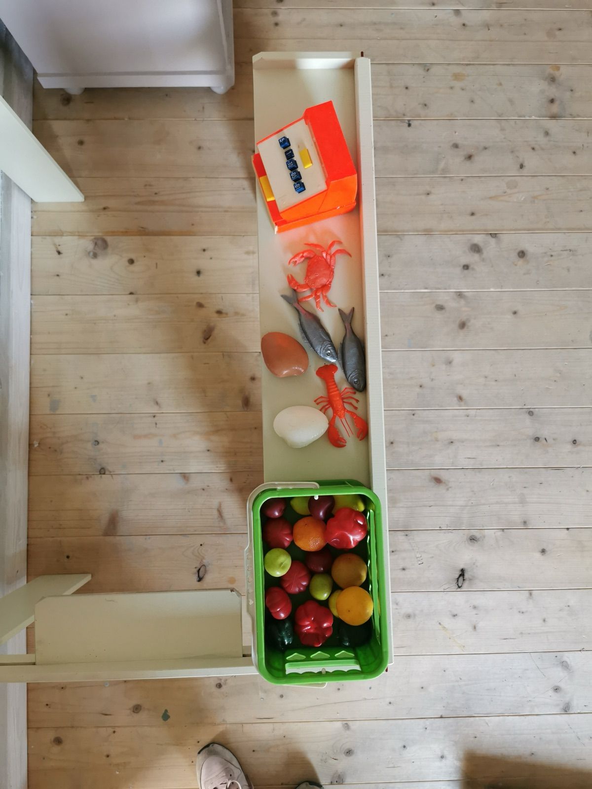 Retro Kaufmannsladen rot, Ansicht 3