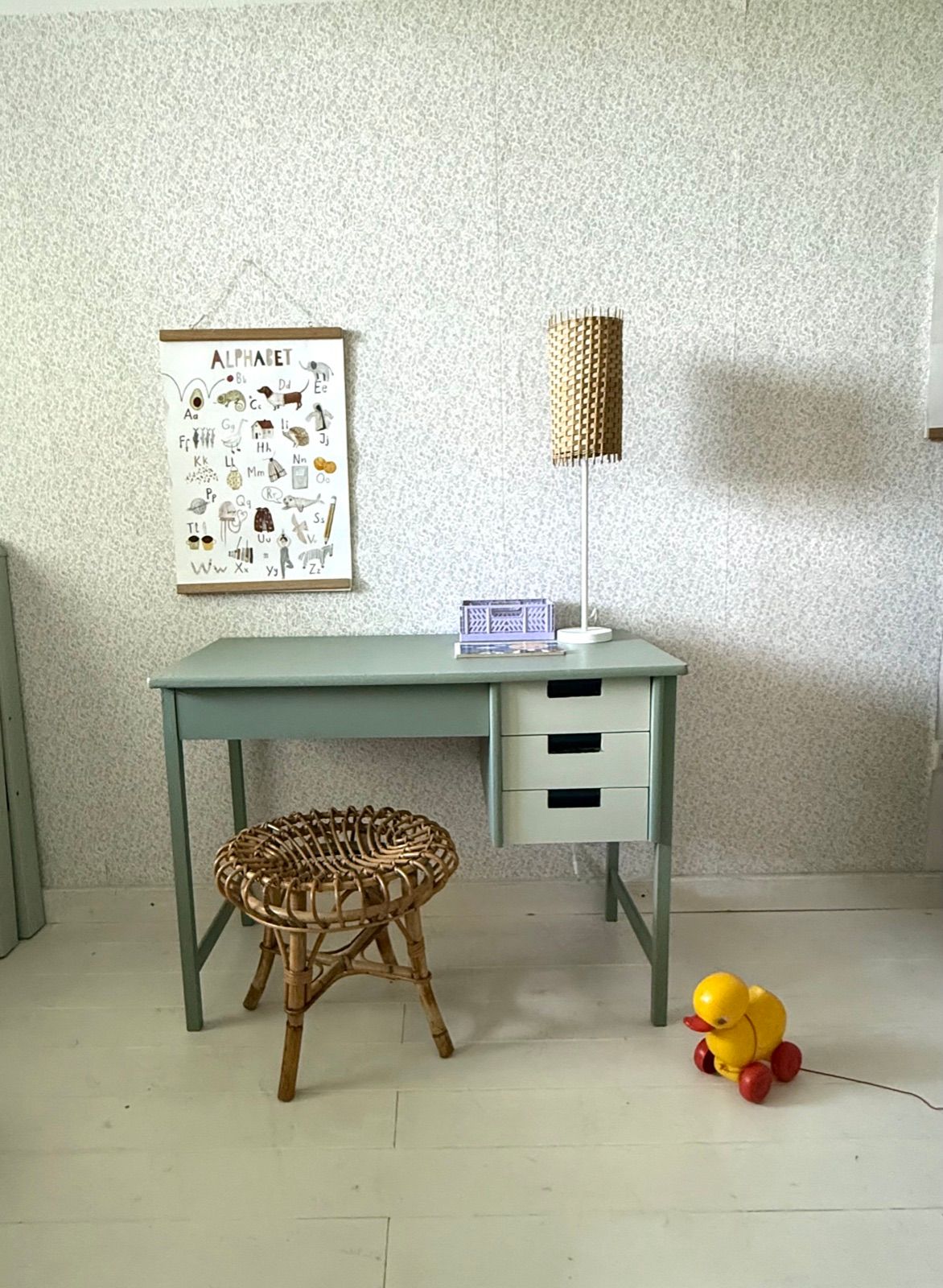 Vintage Schreibtisch grau
