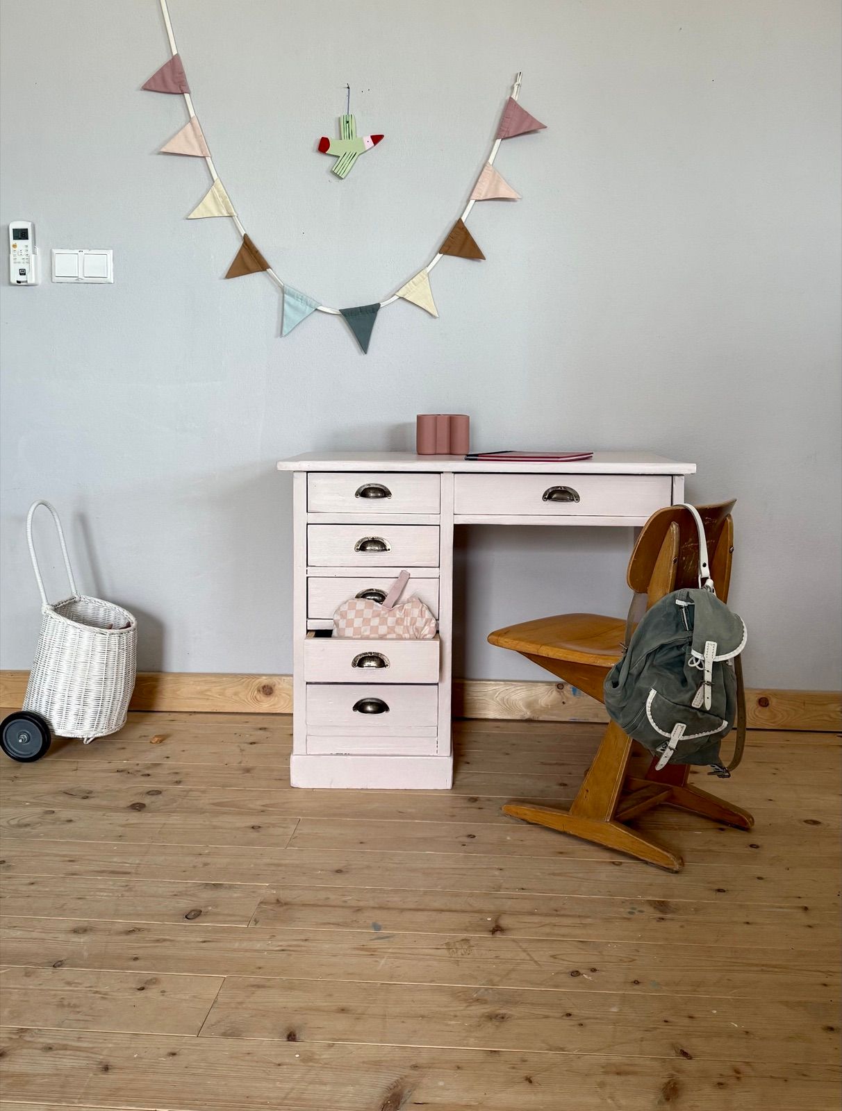 Vintage Schreibtisch mit sechs Laden