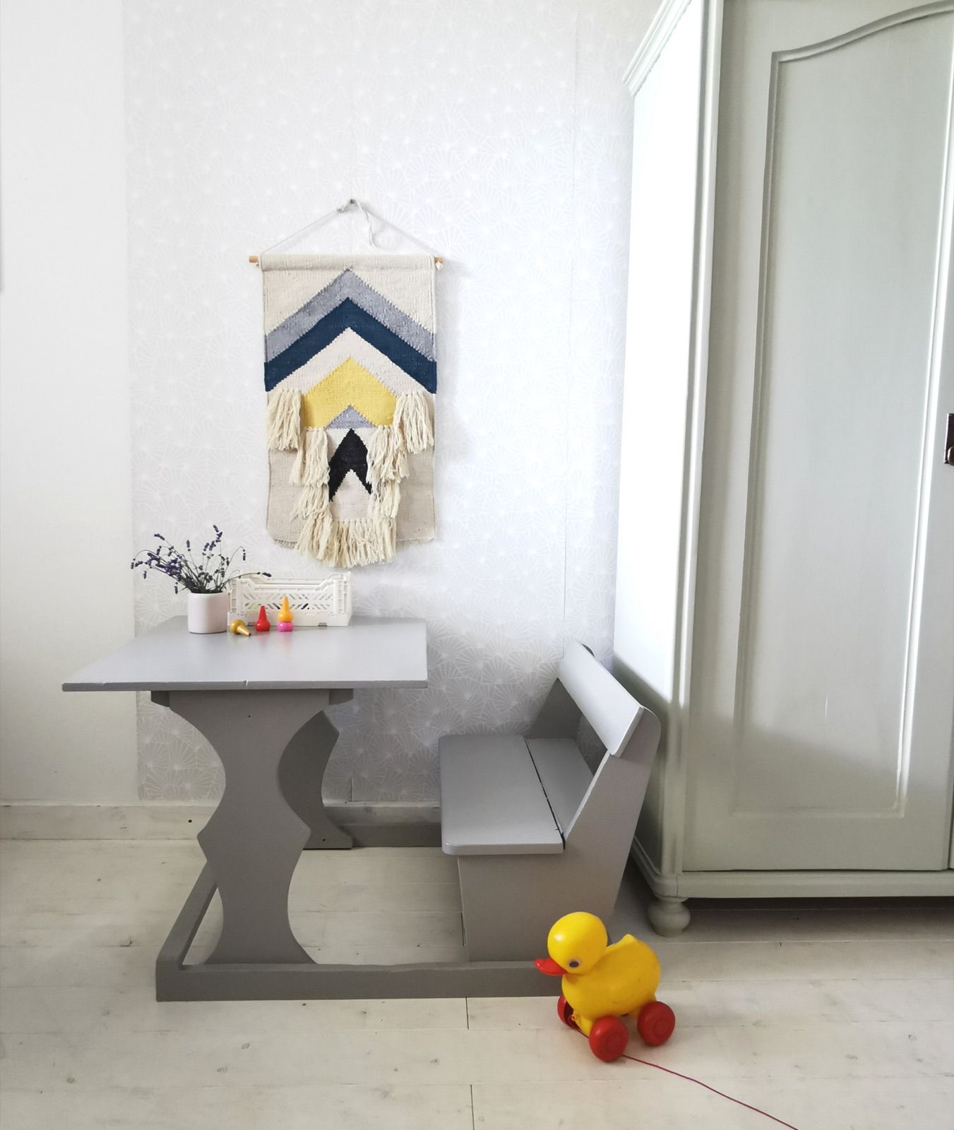 Kindertisch mit Bank Bauernmöbel