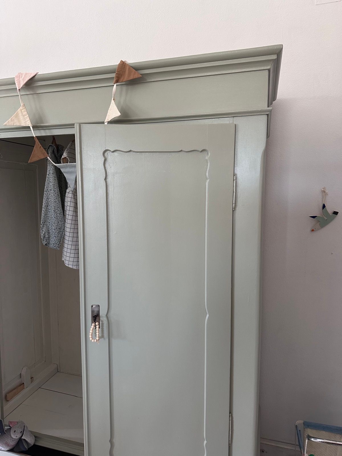 Vintage Kinderkasten weiß, Ansicht 5