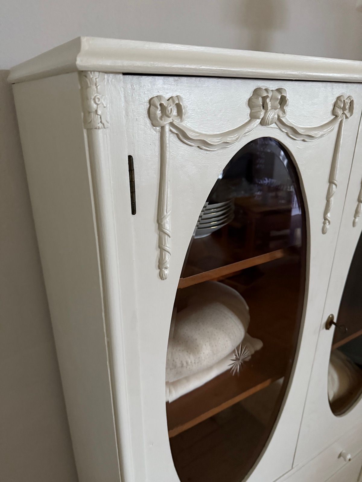 Antike Vitrine mit Vitrine, Ansicht 6