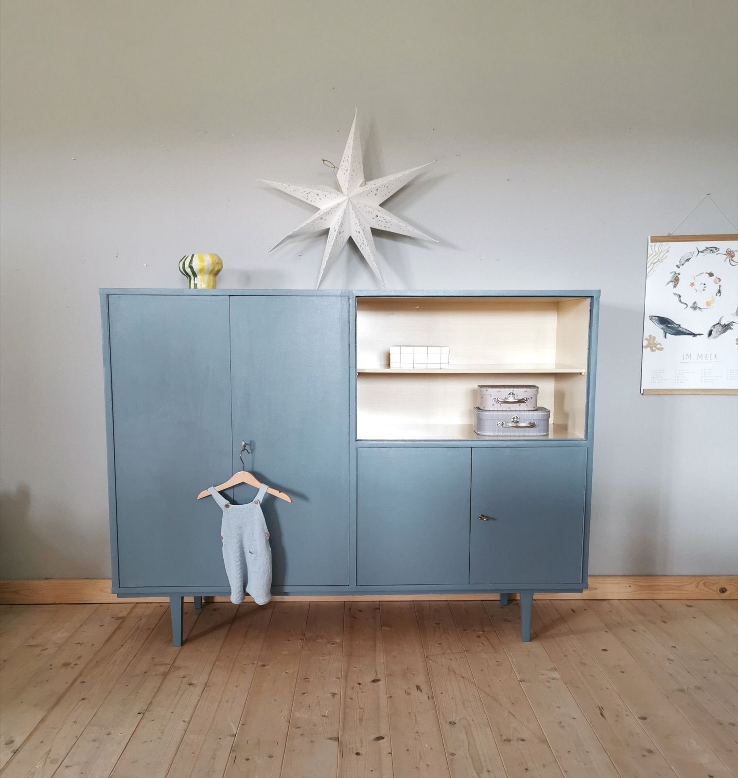 Highboard blau