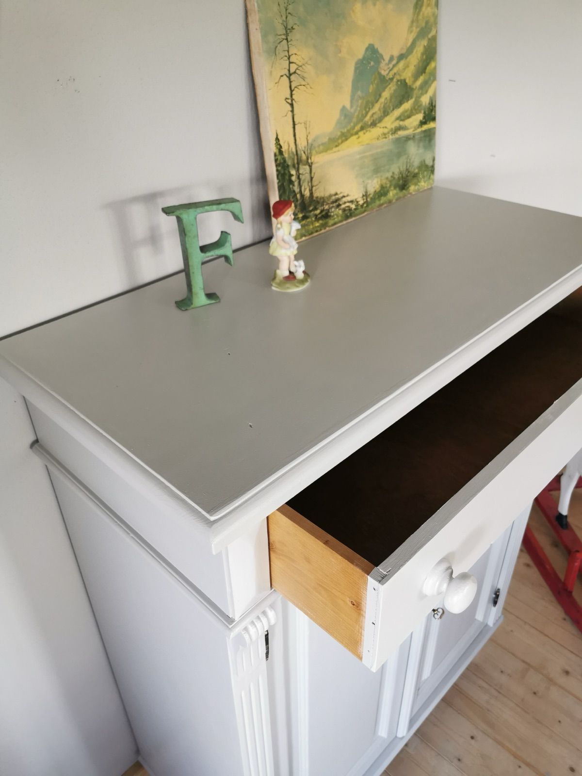 Hoher Vintage Kasten, Ansicht 4