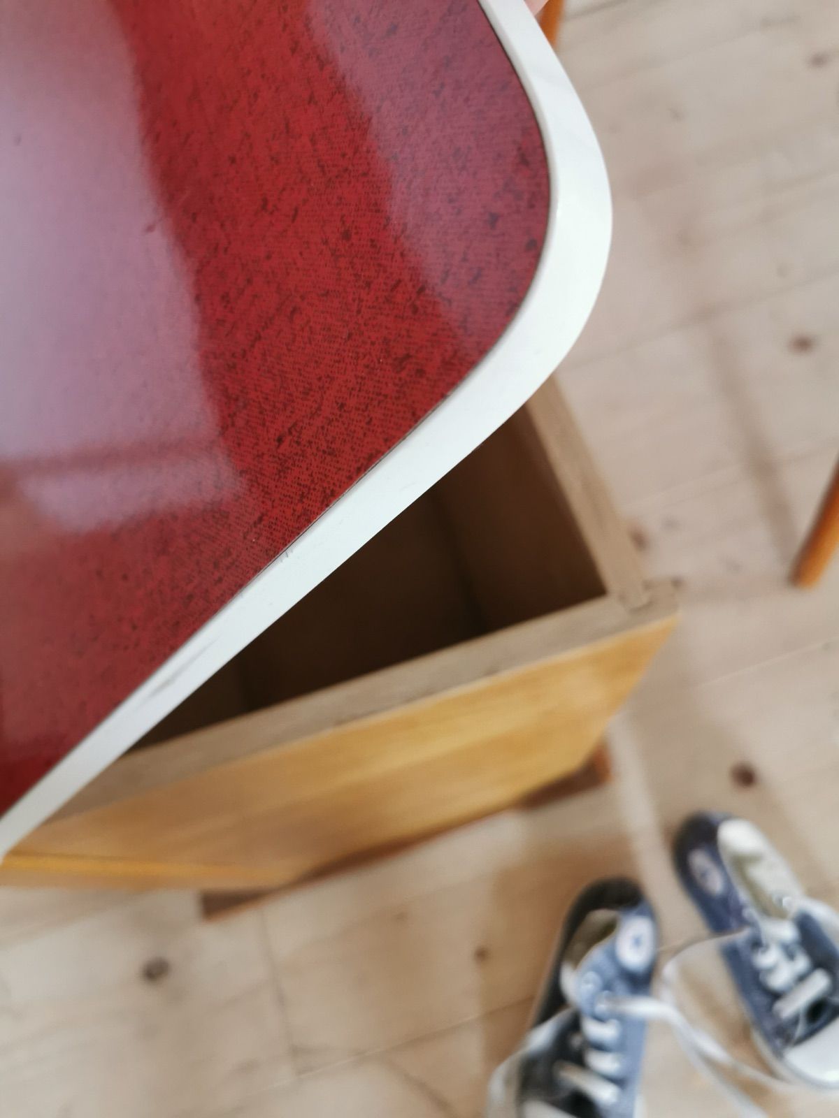 Retro Bank mit Tisch, Ansicht 4