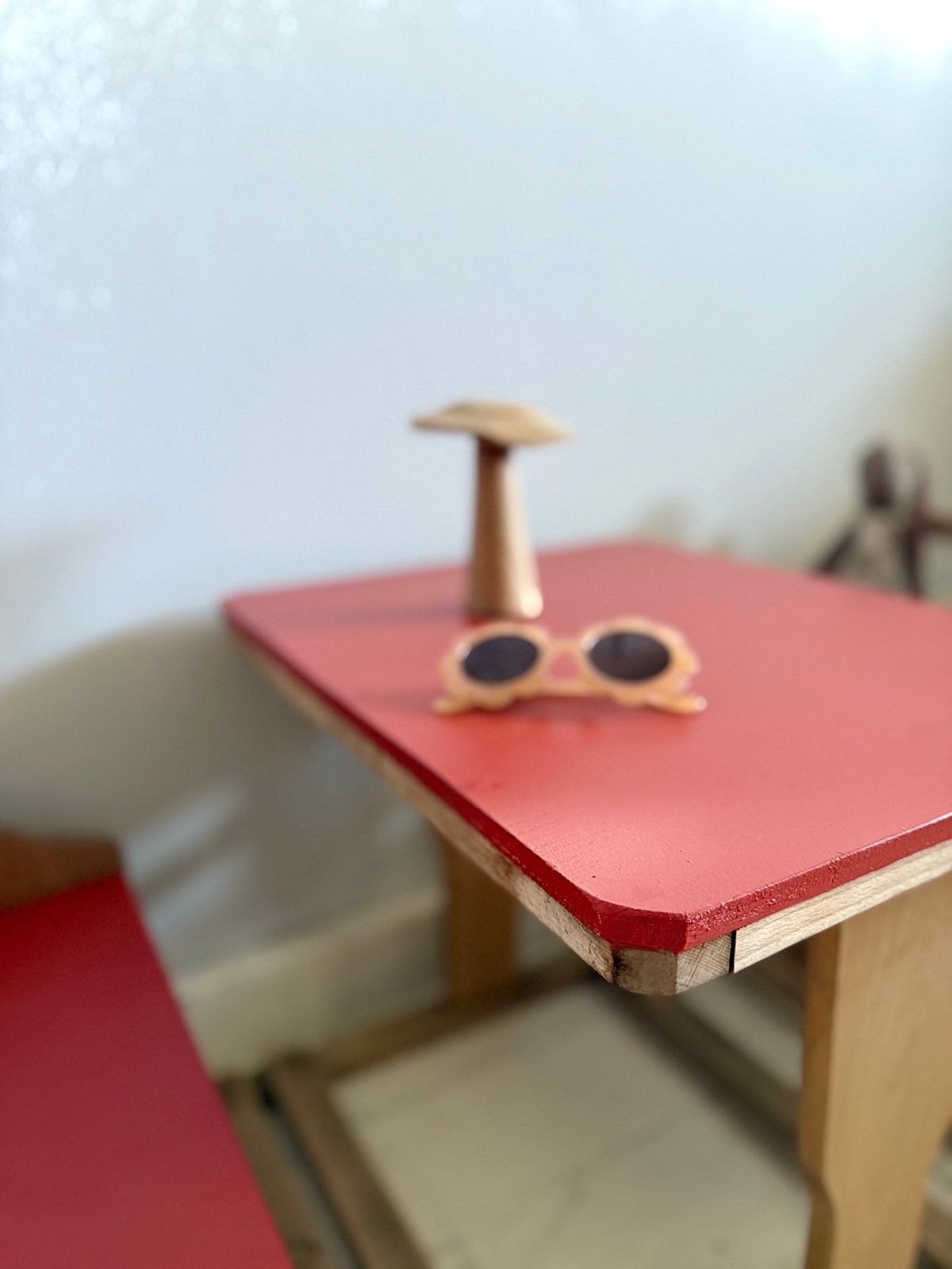 Kindertisch mit Bank