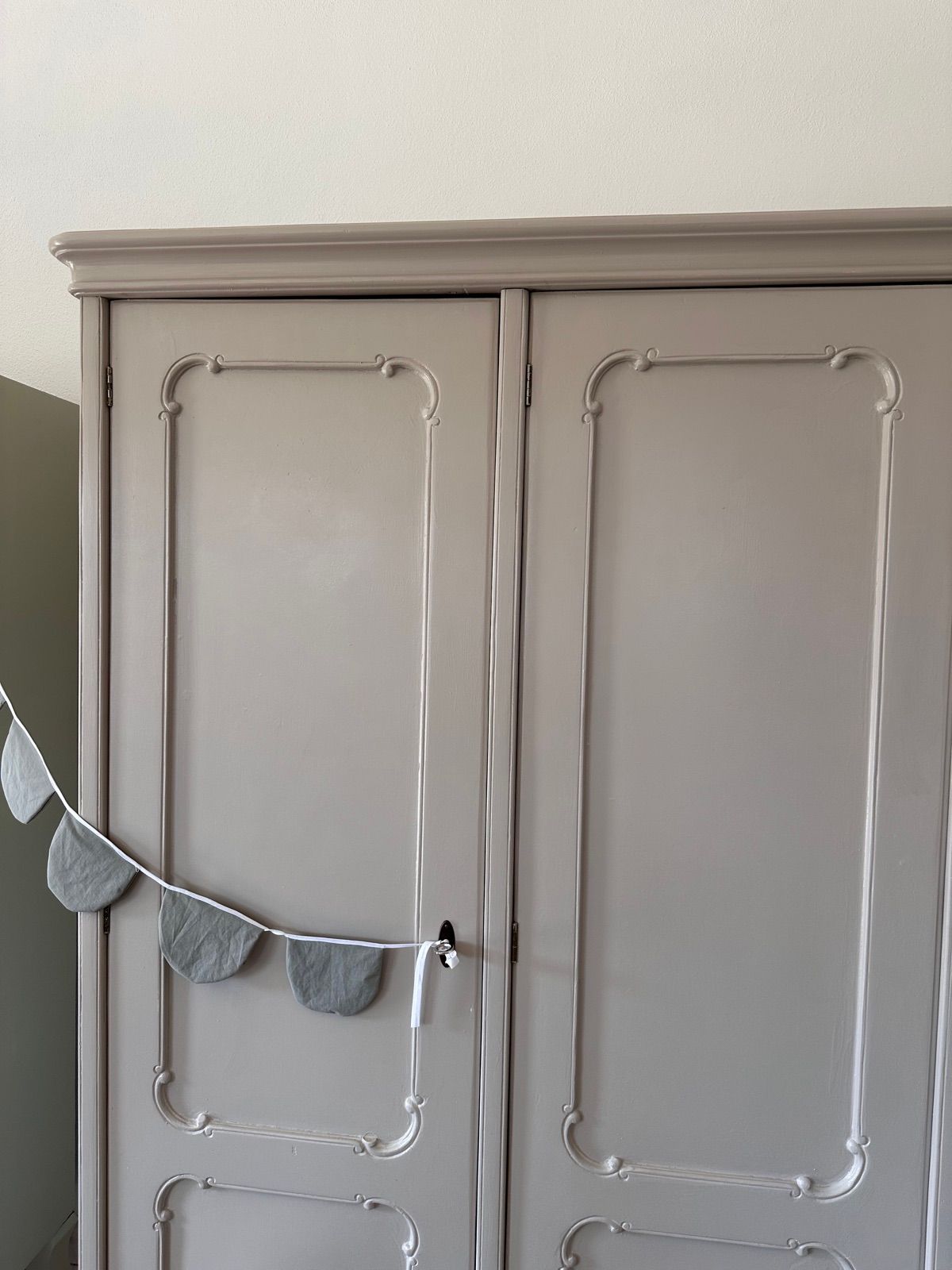 Antiker Kleiderkasten, 200 cm breit, Ansicht 6