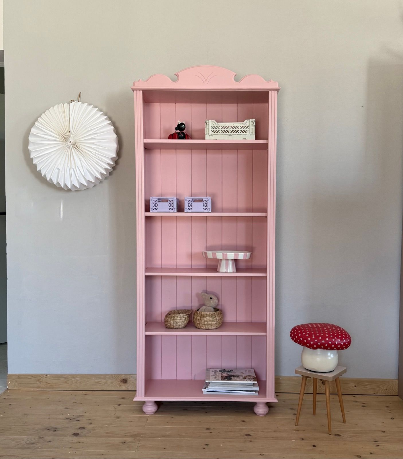 Bücherregal Pink