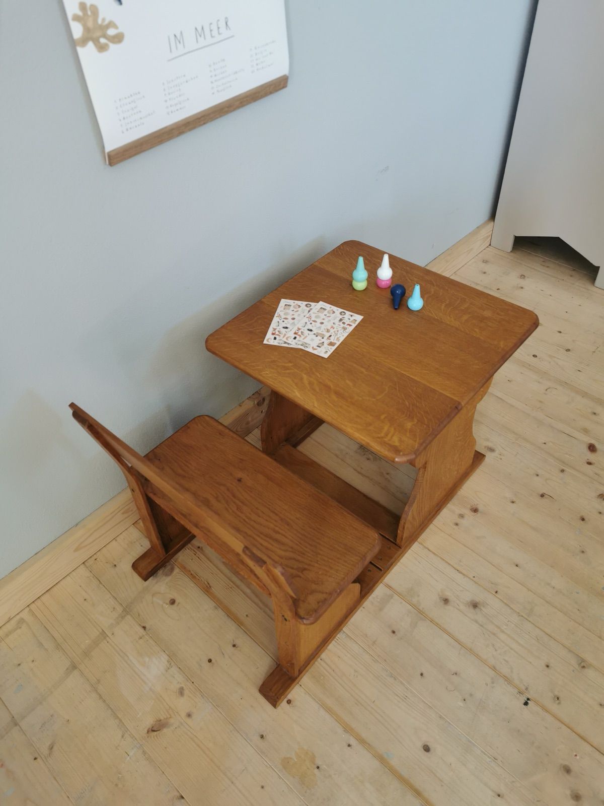 Holzkinderbank, Ansicht 4