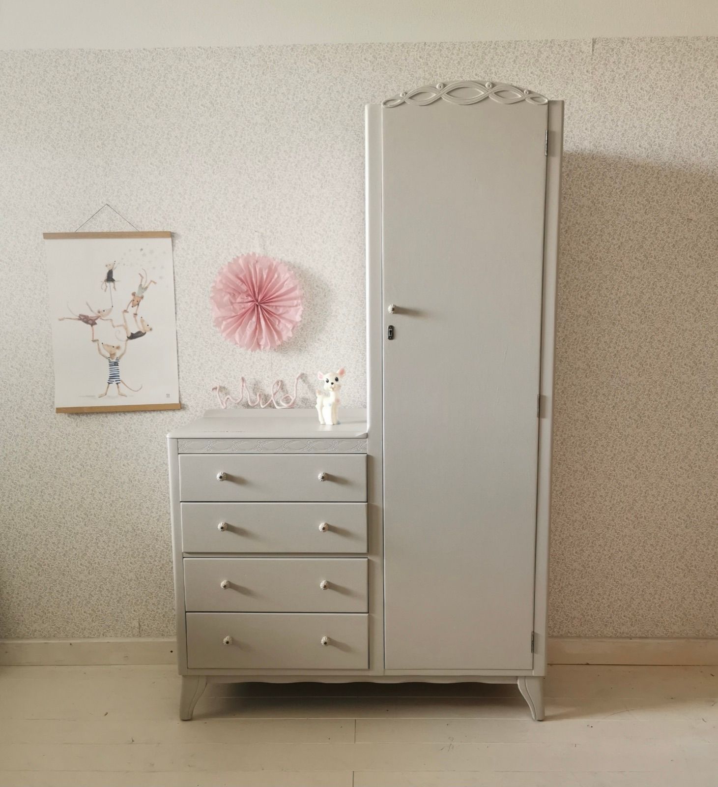 Vintage Kasten rosa