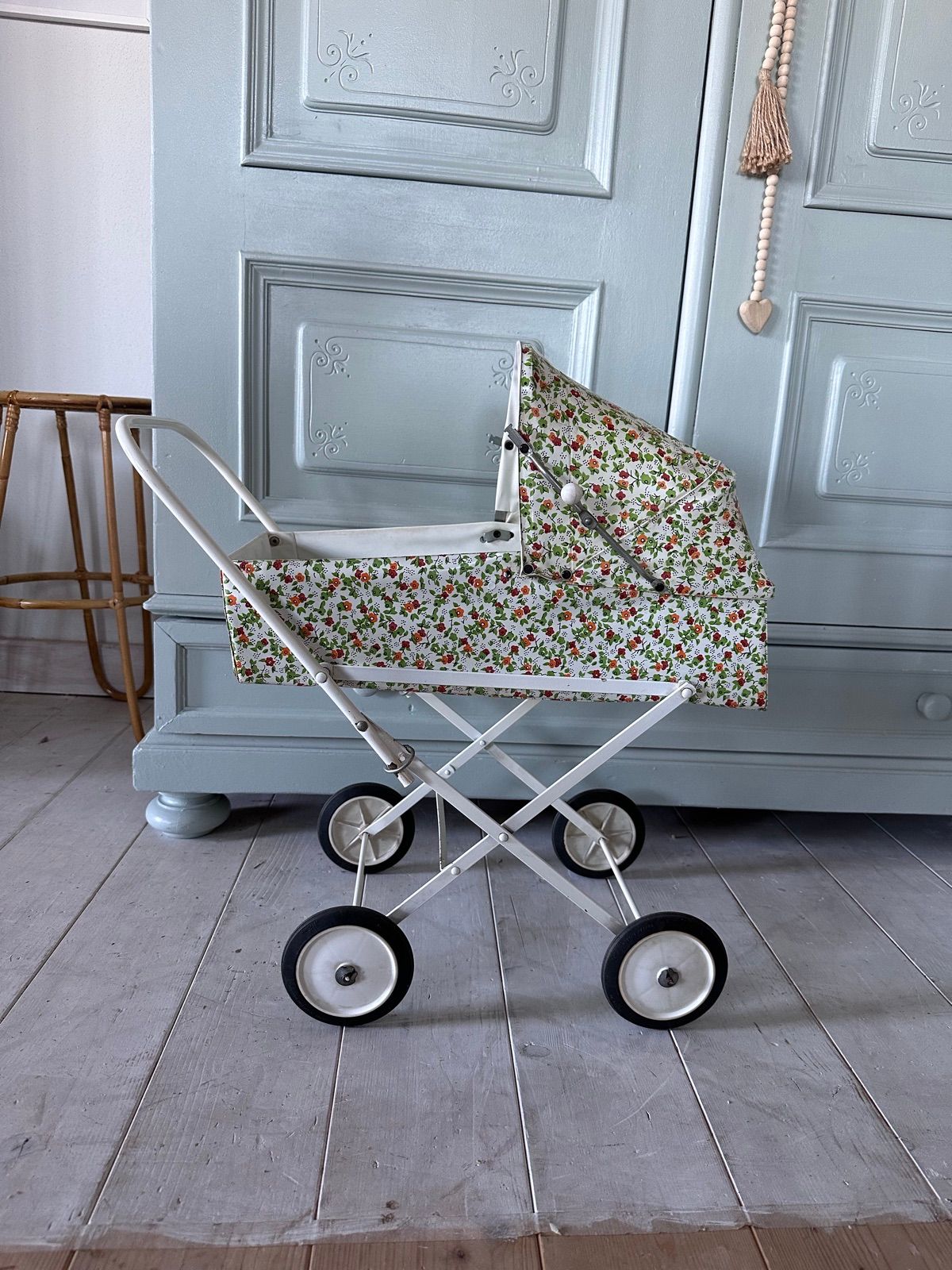 Vintage Puppenwagen, Ansicht 2