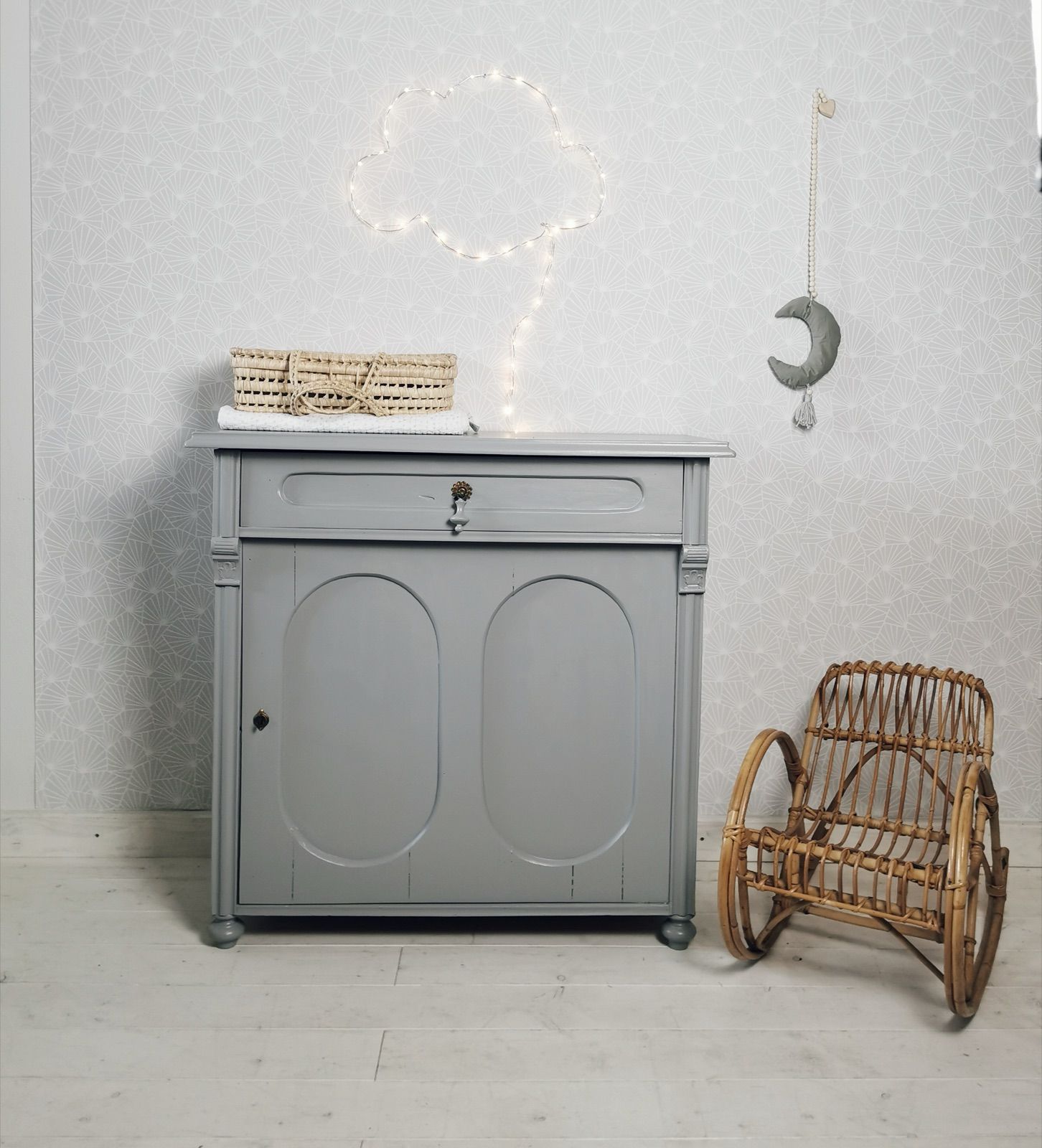 Vintage Kommode mit Lade