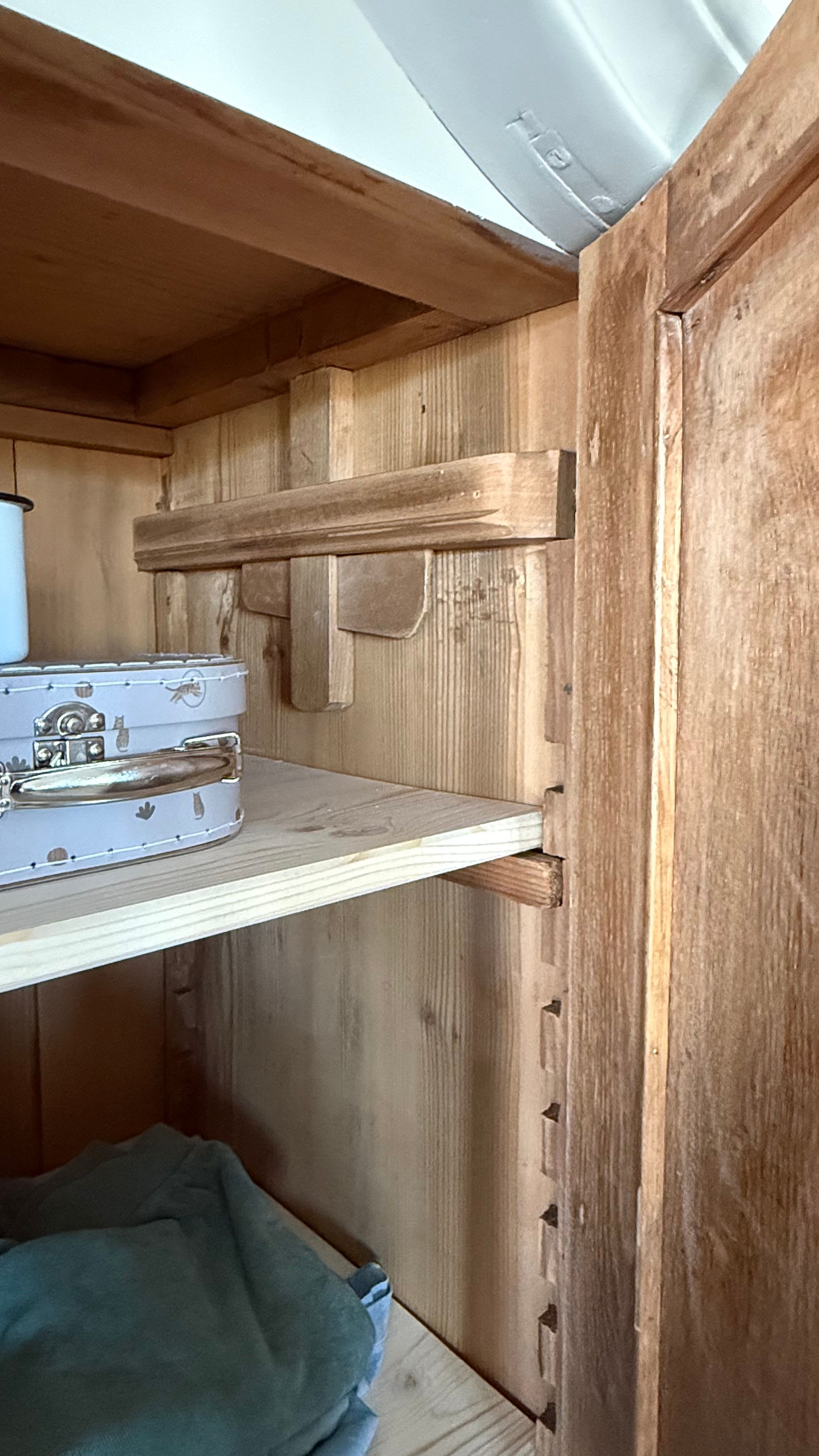 Vintageschrank mit Spiegel, Ansicht 6