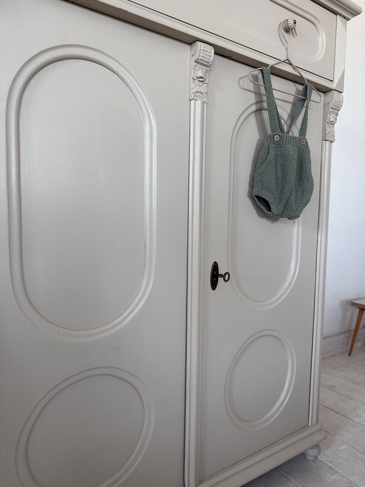 Vintage Kommode beige, Ansicht 2