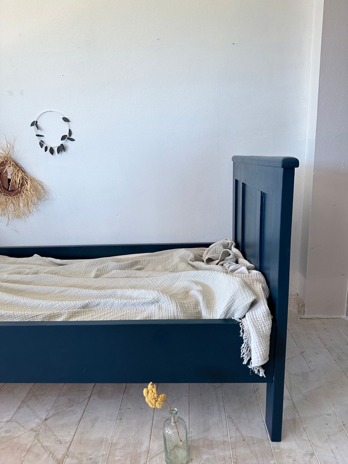 Holzbett blau, Ansicht 5