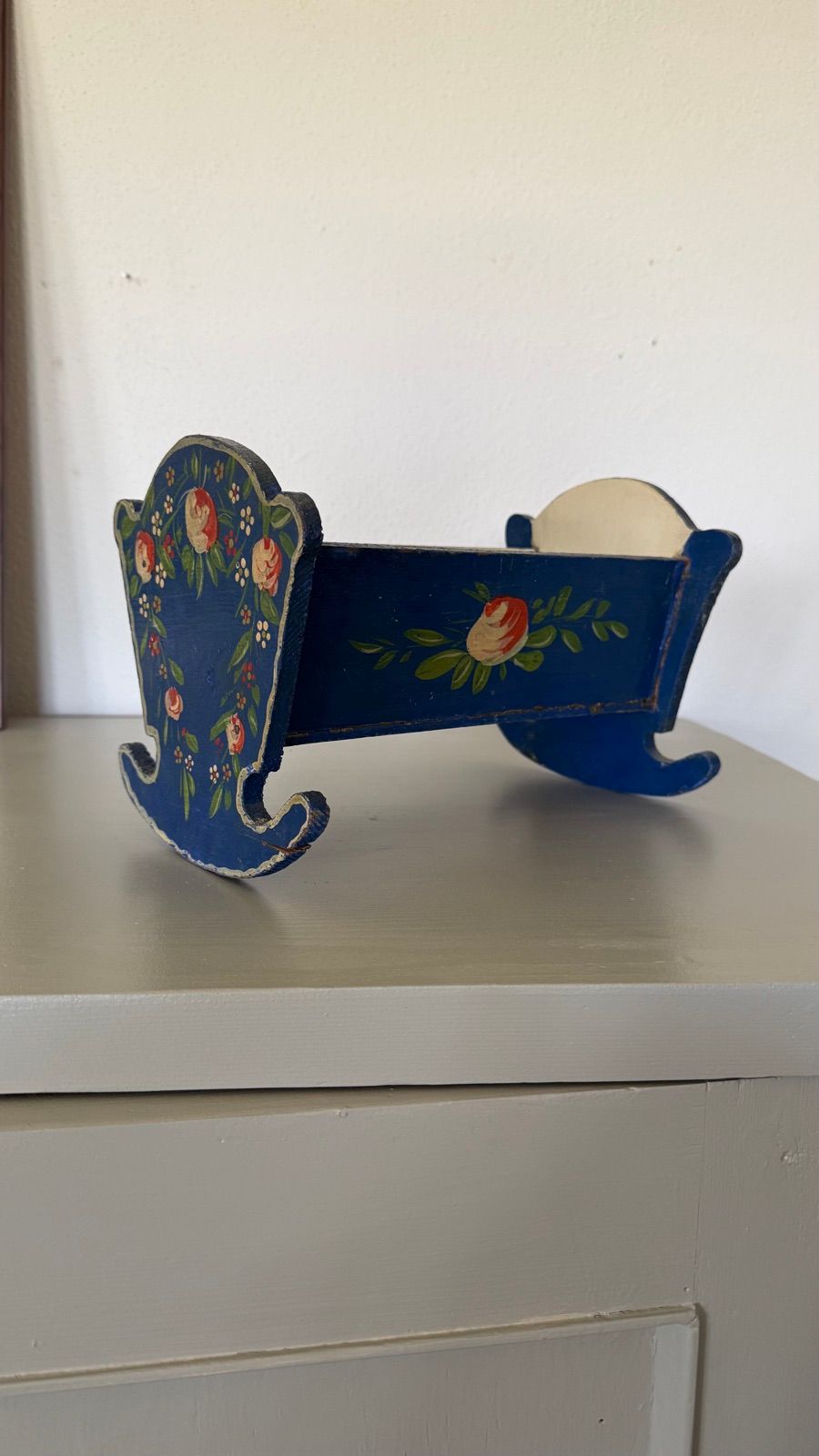 Kleine Puppenwiege