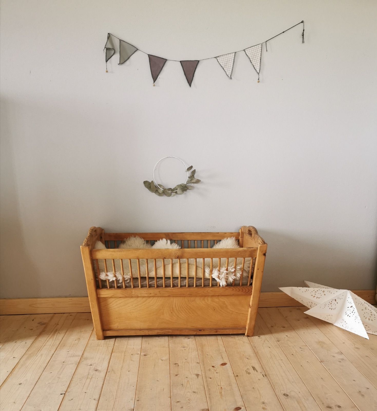 Vintage Babybettchen